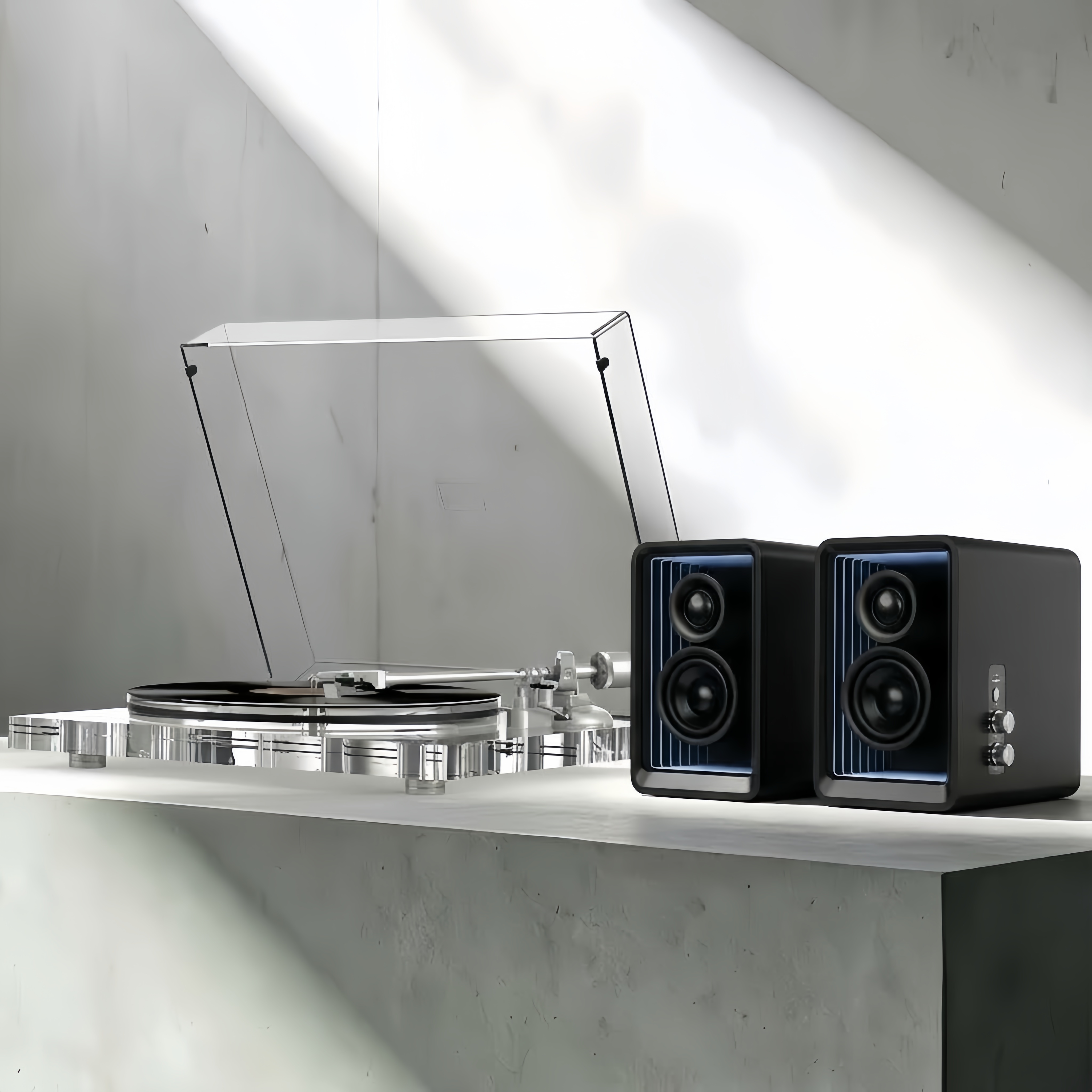Clear Acrylic Bluetooth Record Player – Stable Belt Drive Turntable with Low Noise & Dynamic Audio
