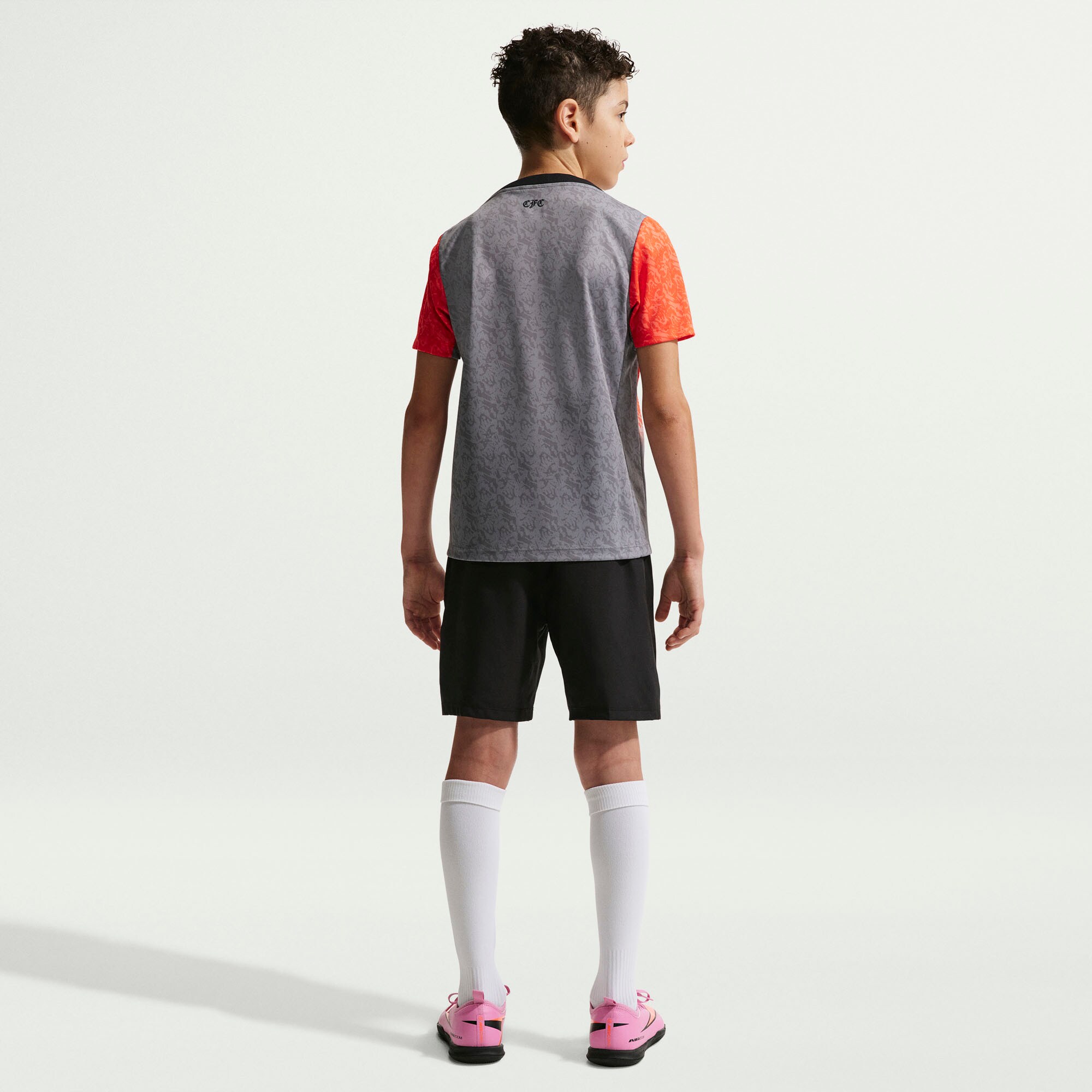 Chelsea Youth 2025/26 Academy Pro Pre-Match Jersey Top - Gray - angle 4
