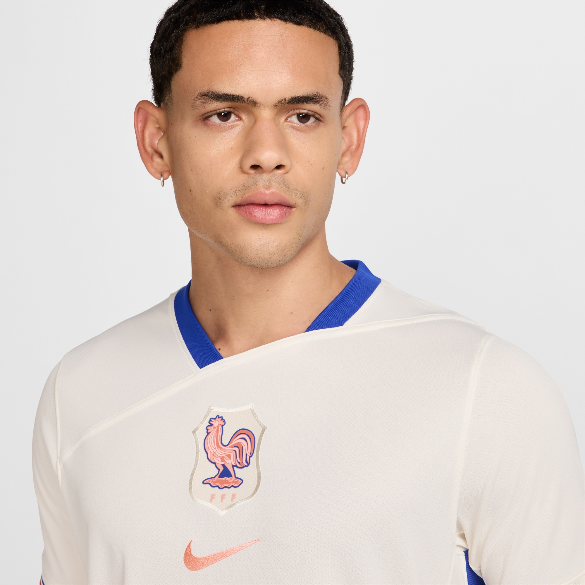 France Women's National Team 2025/26 Away Replica Jersey - Cream - angle 9