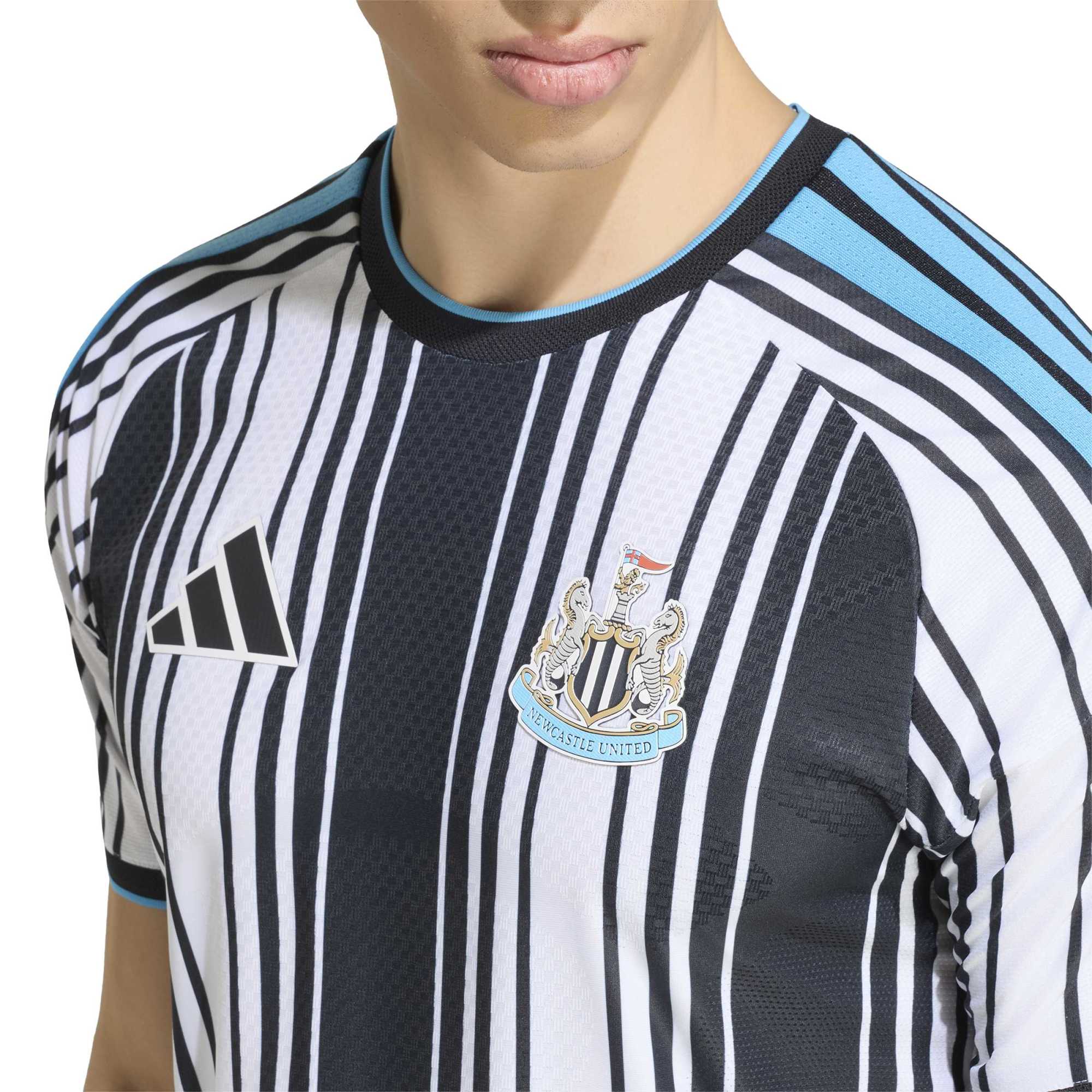 Newcastle United Home 2026/27 Jersey - Black - angle 8