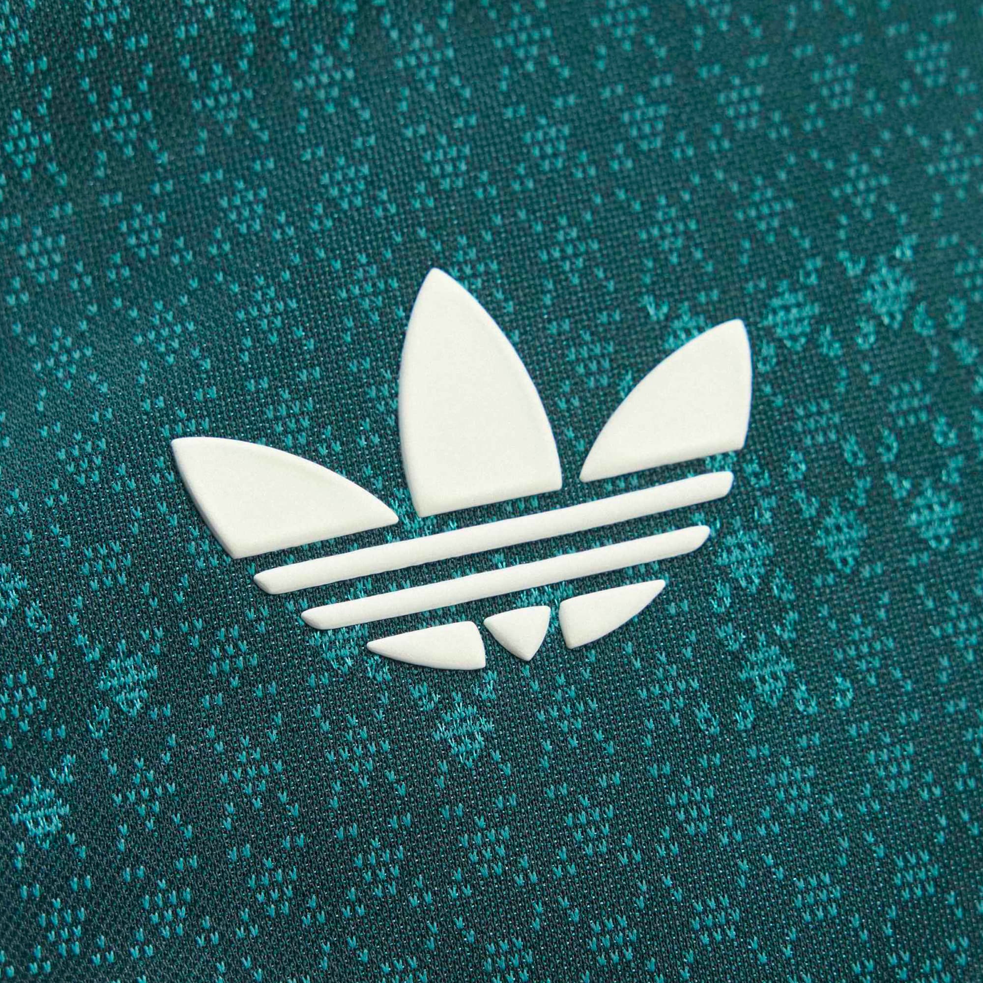 Real Madrid 2026/27 Away On-Field Patch Jersey - Green - angle 9