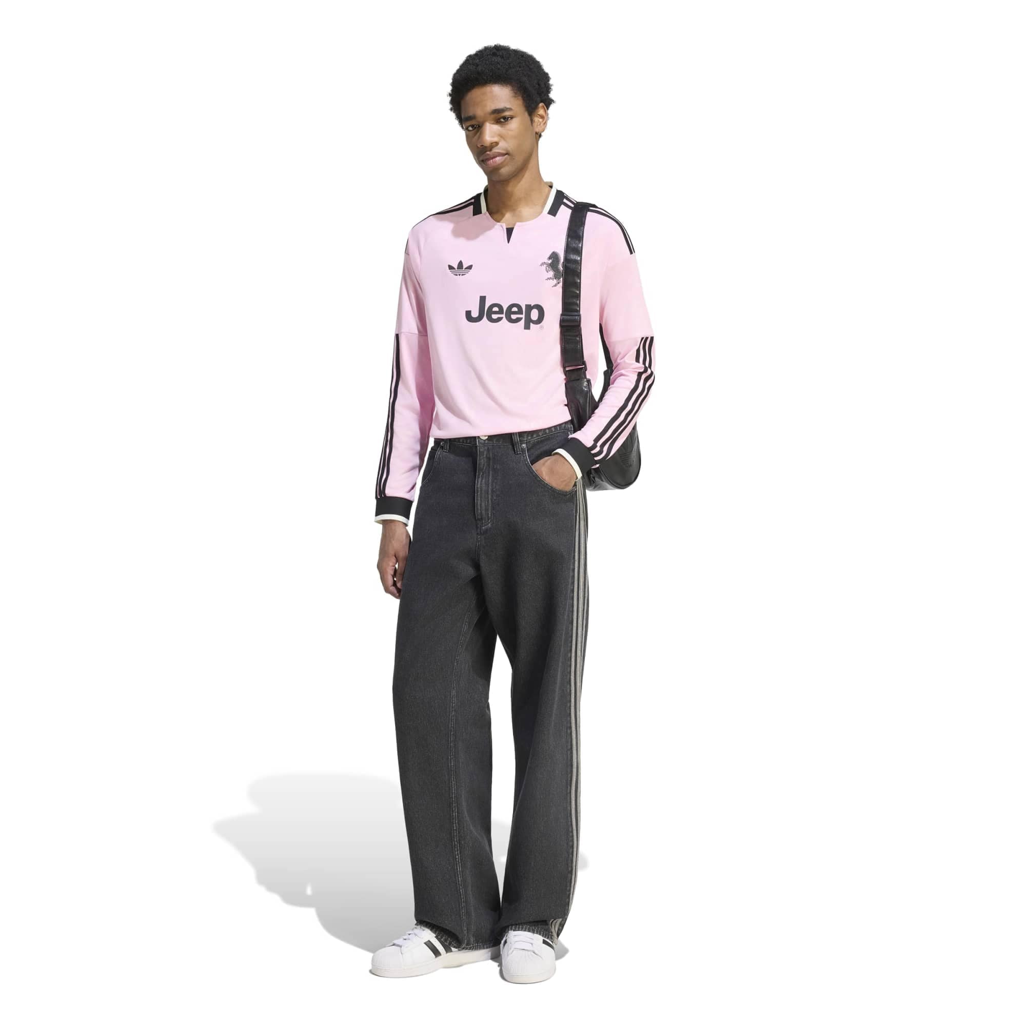 Juventus 2026/27 Away Replica Long Sleeve Jersey - Pink - angle 4