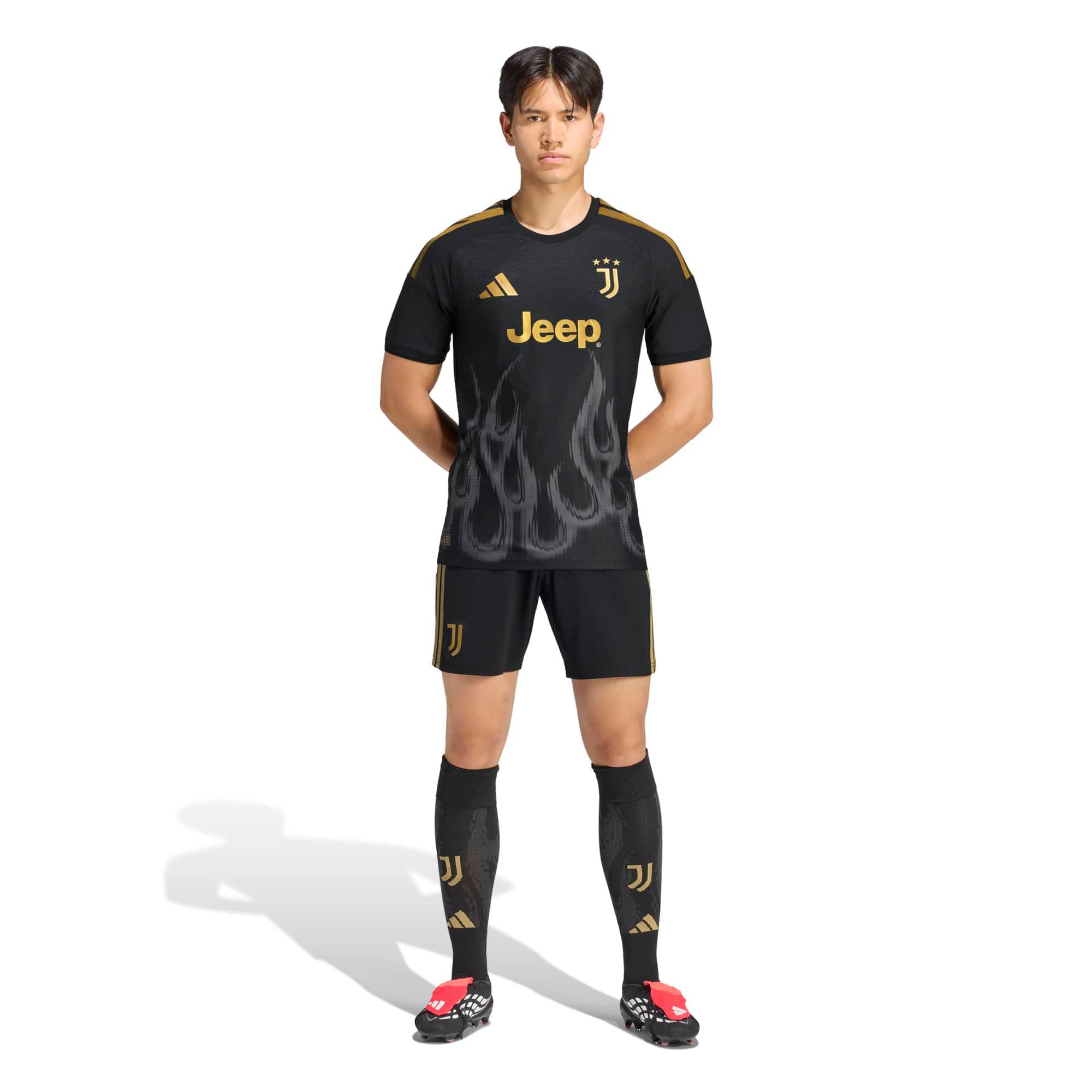 Juventus 2026/27 Third On-Field Jersey - Black - angle 5