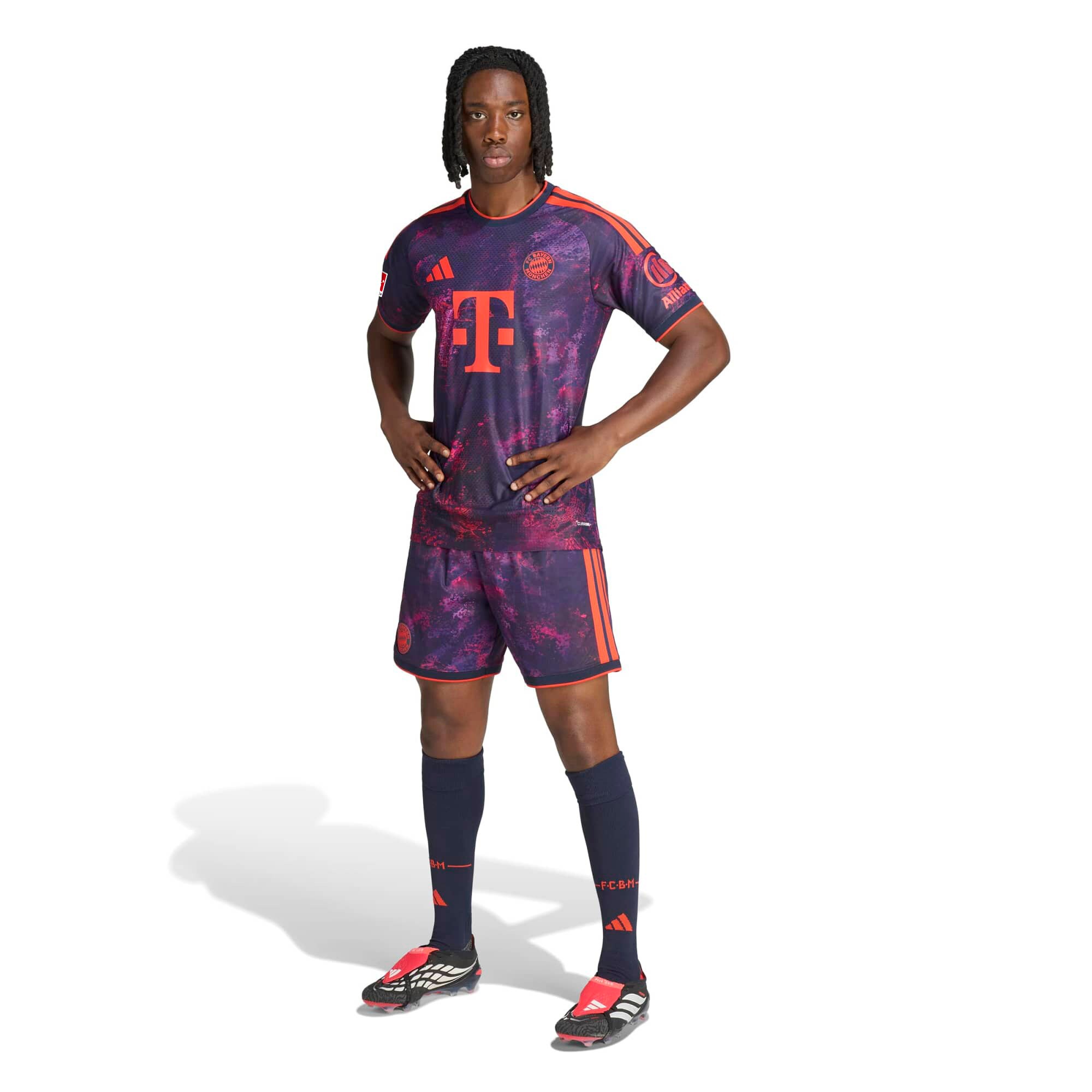 Bayern Munich 2026/27 Third On-Field Patch Jersey - Purple - angle 5