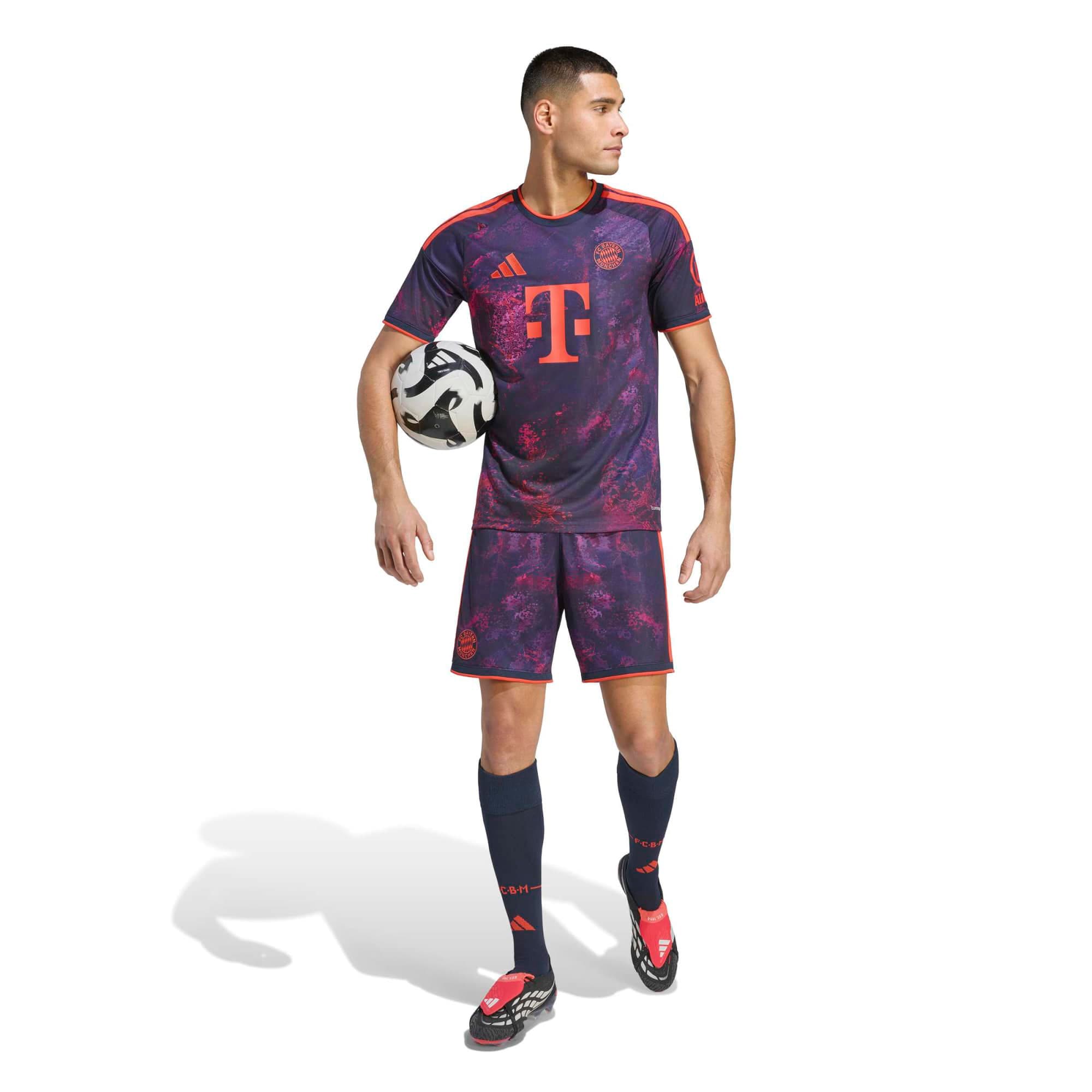 Bayern Munich 2026/27 Third Replica Jersey - Purple - angle 4