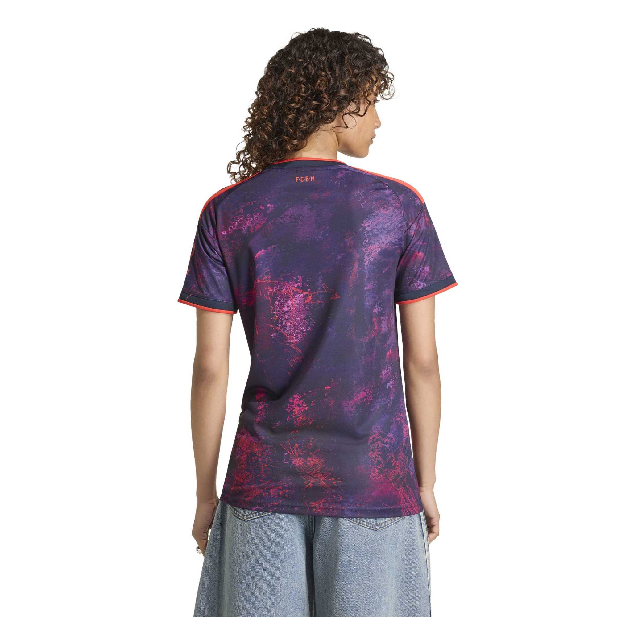 Bayern Munich Women's 2026/27 Third Replica Jersey - Purple - angle 4