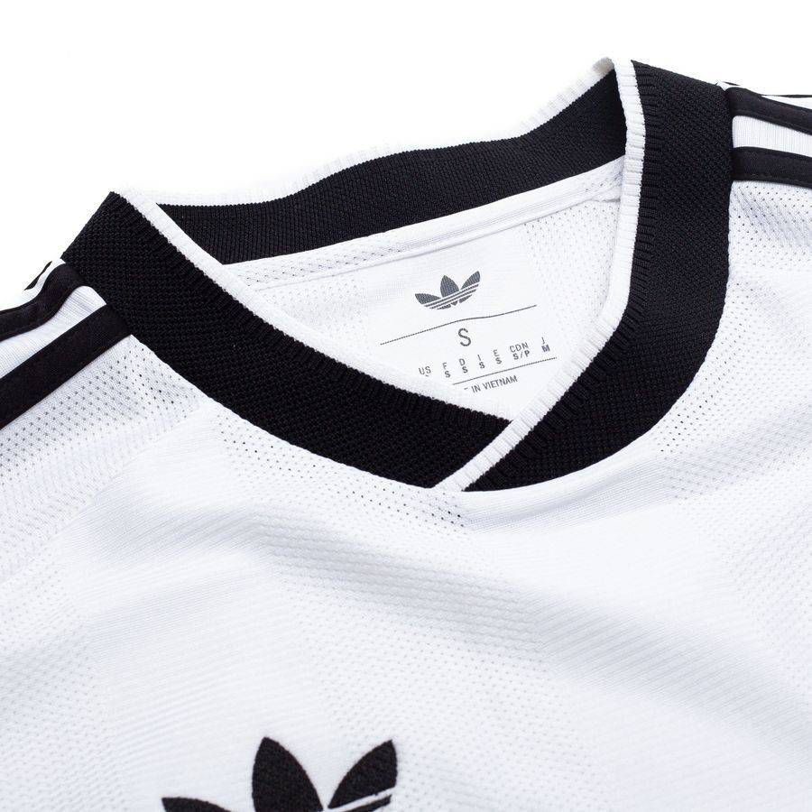 Eintracht Frankfurt Away Jersey 2026/27 - angle 2