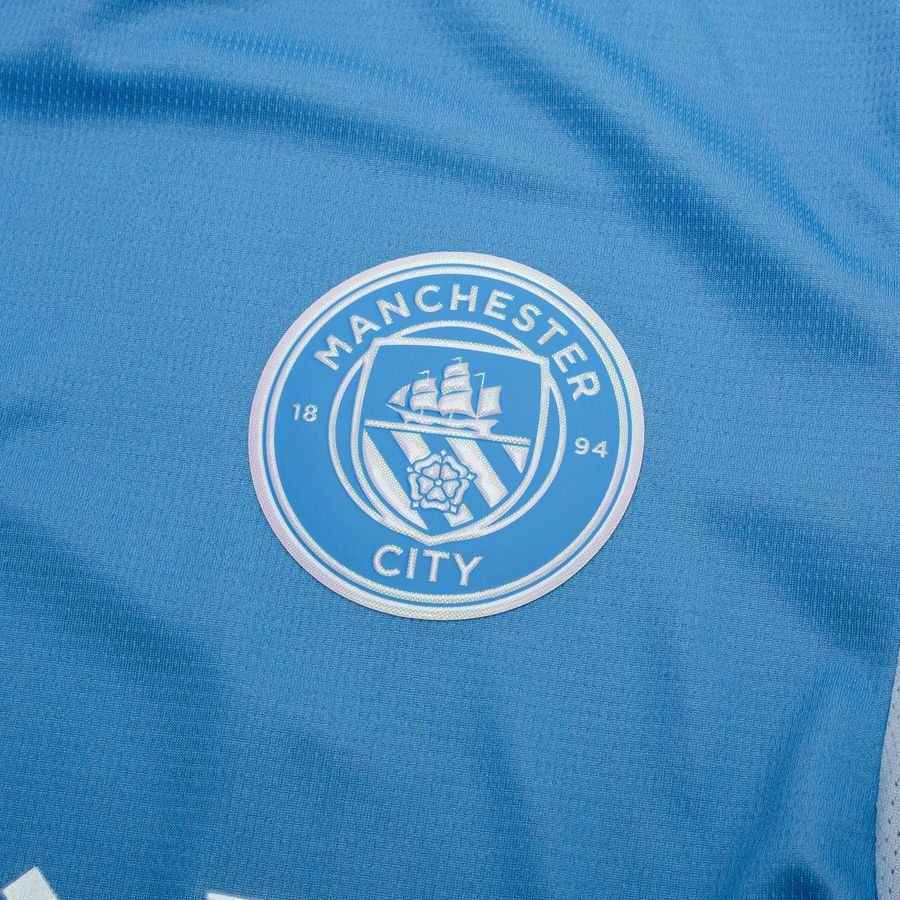 Manchester City Home Kit 2026/27 - angle 3