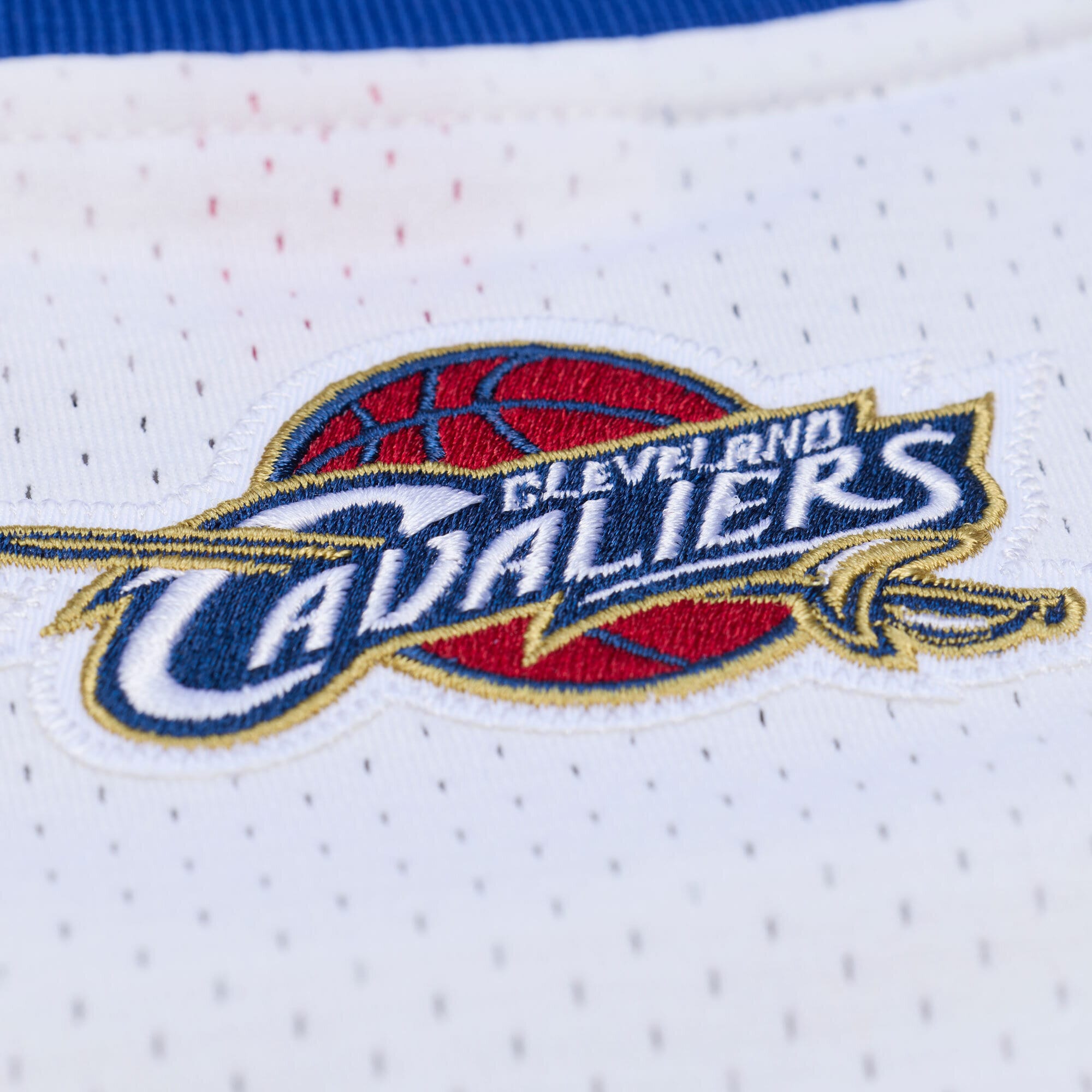 LeBron James #23 2006 NBA All-Star Game Jersey - White/Blue - angle 8