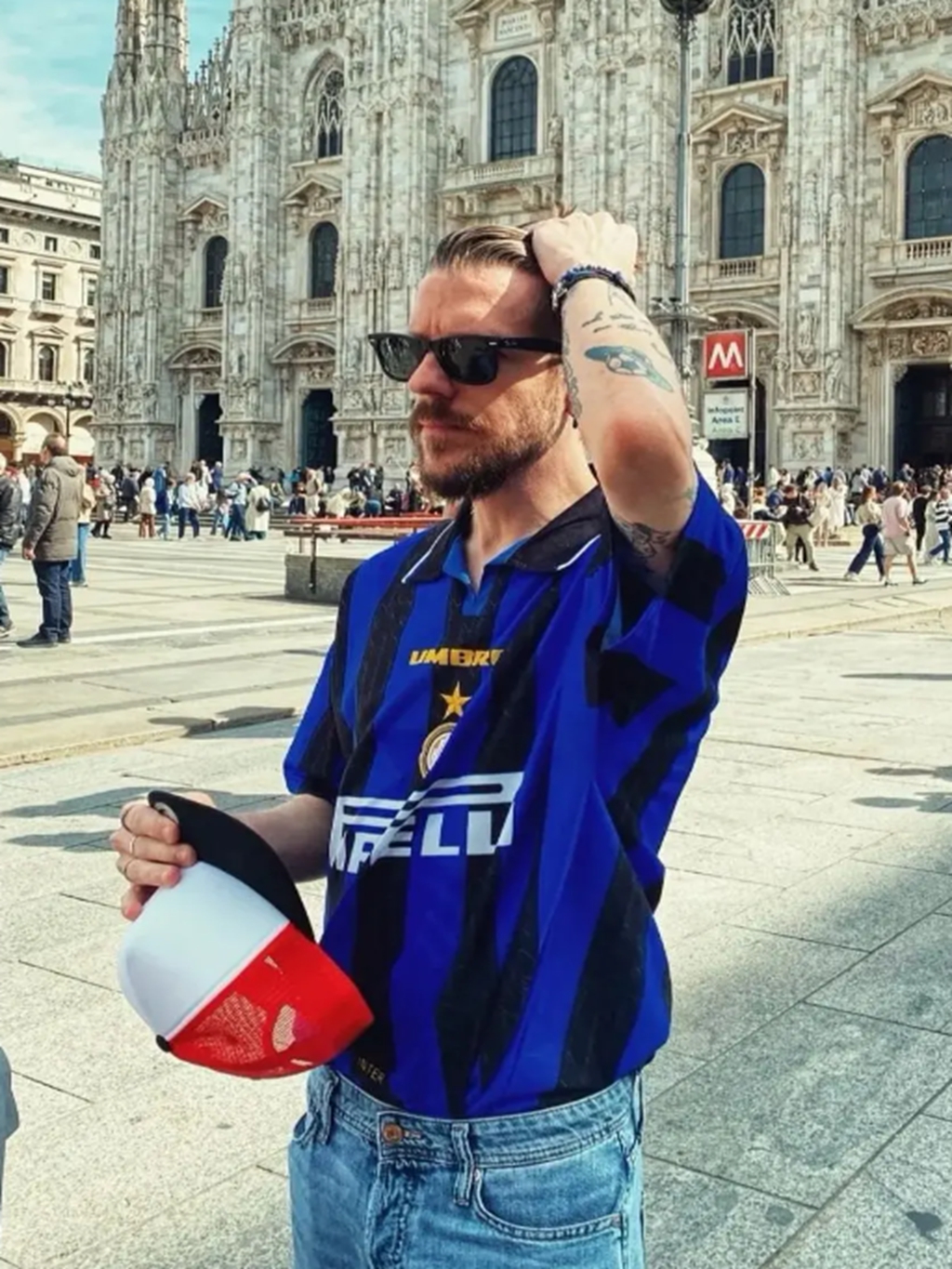 Shop men's soccer, football, basketball and baseball jerseys, plus tees and fan gear. Find your club and player kits at FanWearStyle.