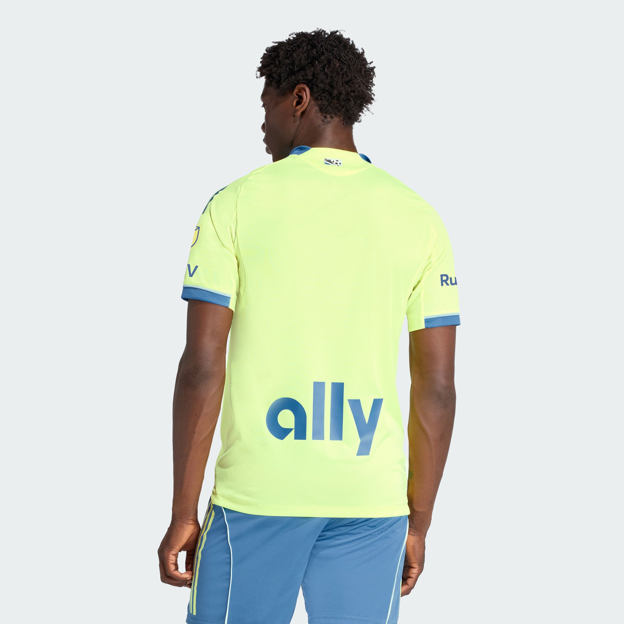 Charlotte FC 2025 Third Jersey - Yellow - angle 7