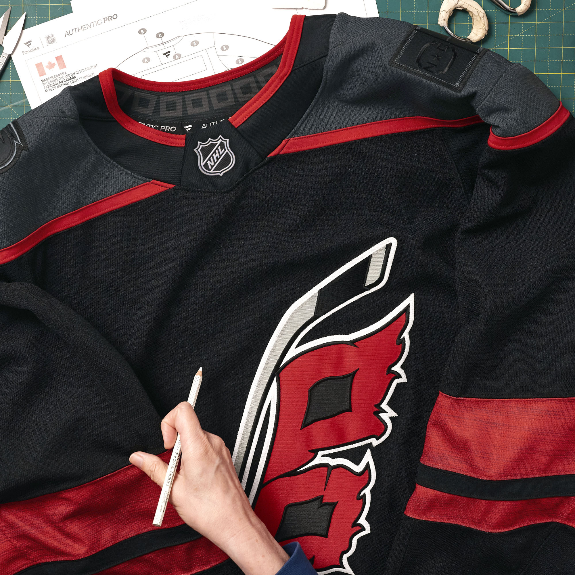 Carolina Hurricanes Home Pro Custom Jersey - Black - angle 6