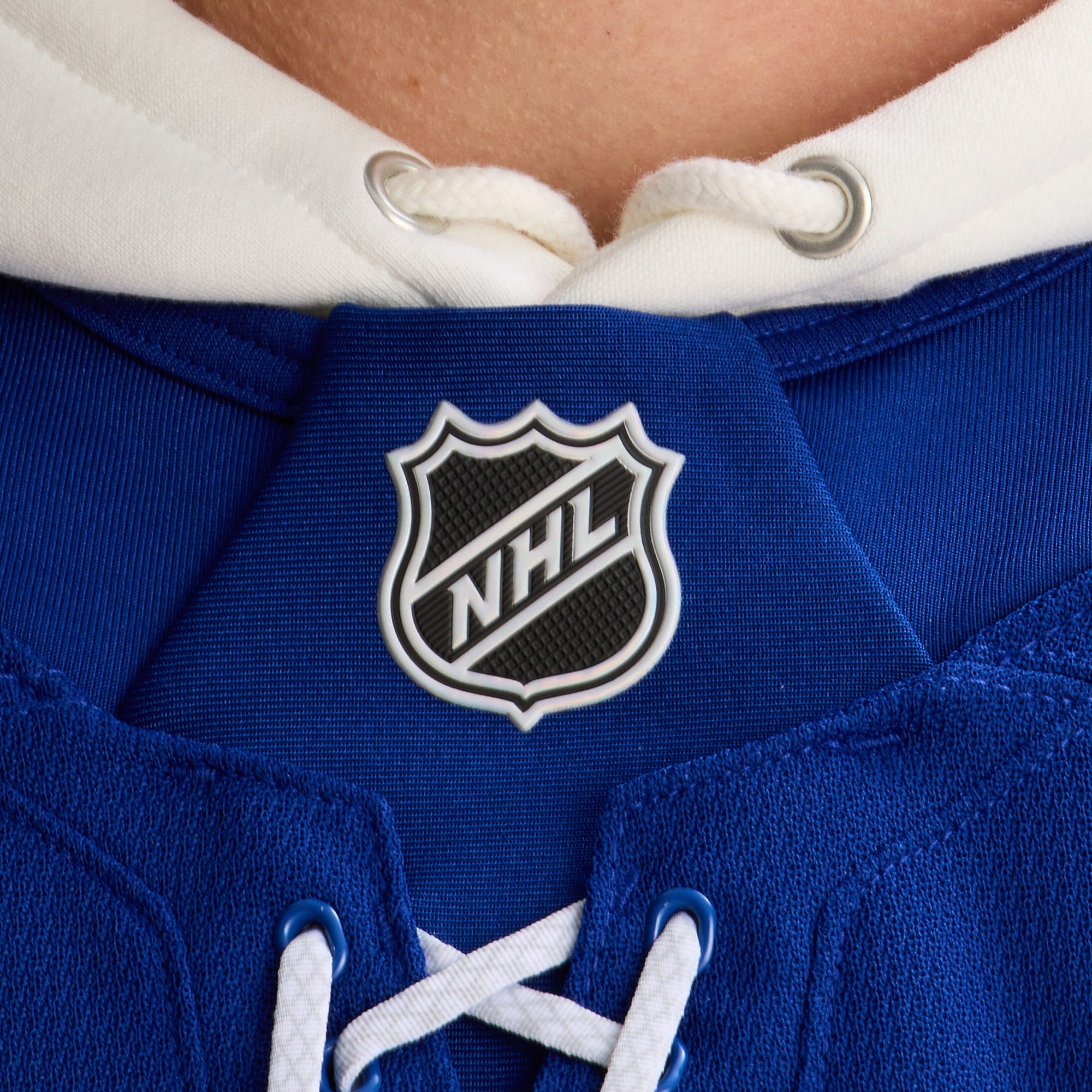 Toronto Maple Leafs Home Pro Jersey - Blue - angle 8