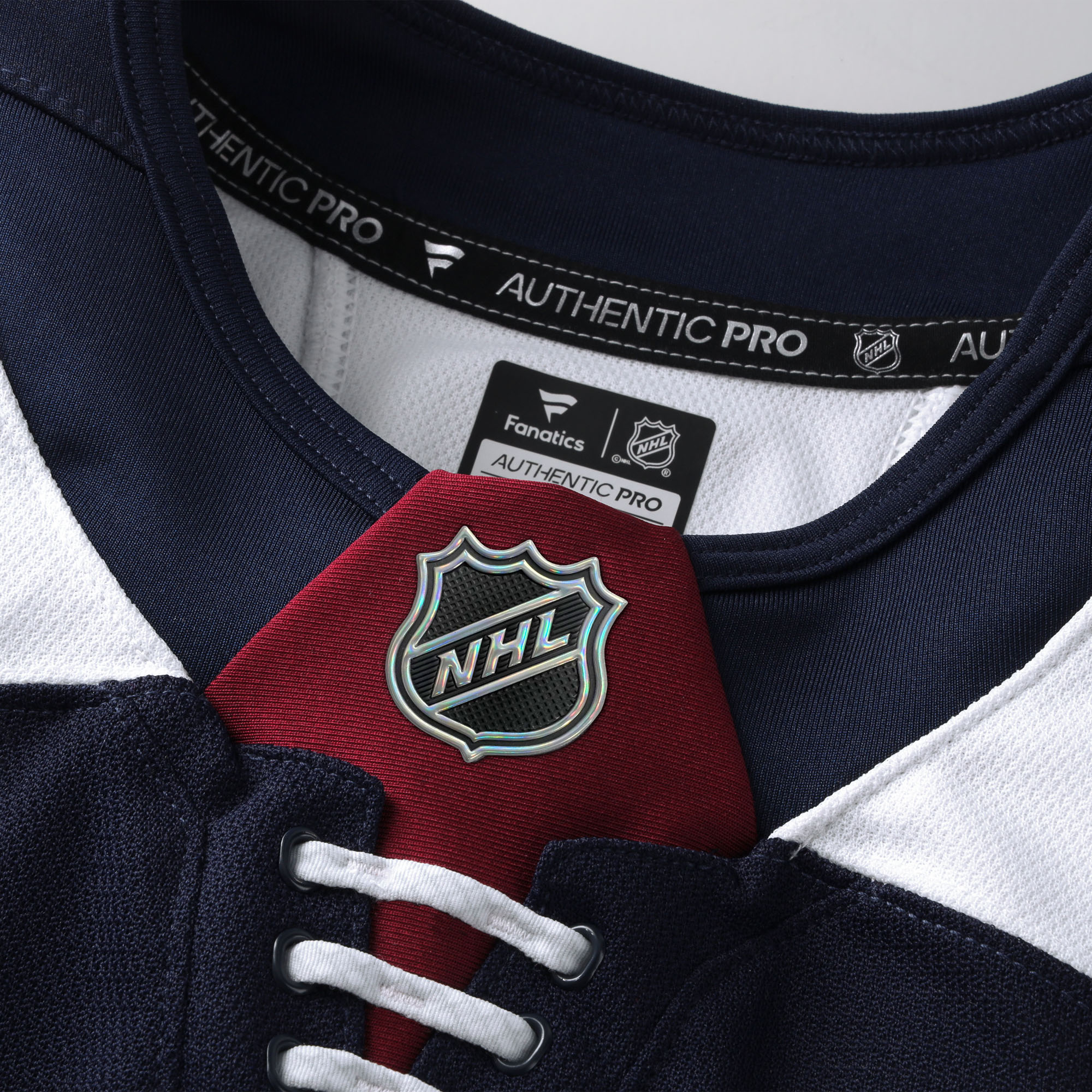 Colorado Avalanche Alternate Pro Jersey - Navy - angle 4