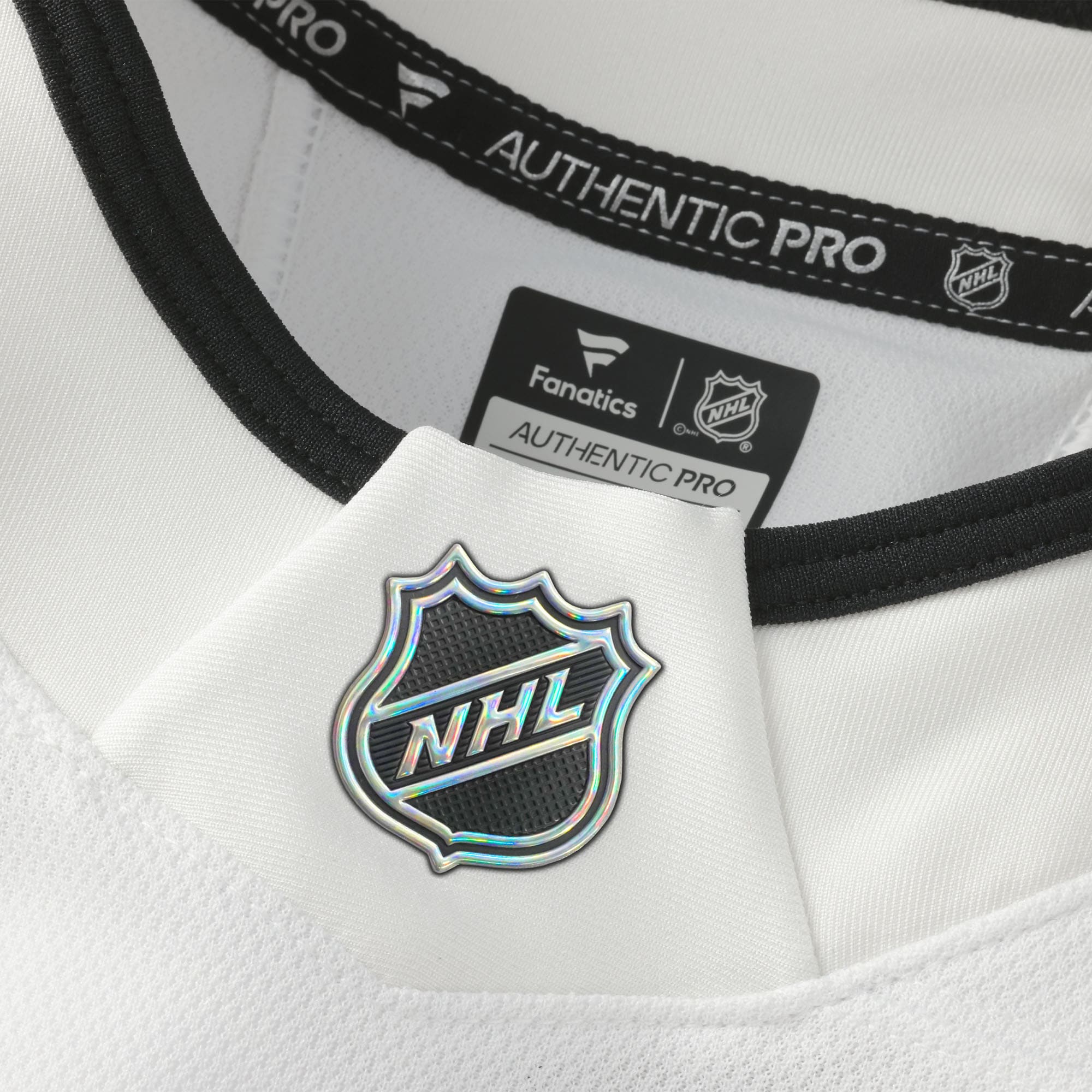 Boston Bruins Away Pro Custom Jersey - White - angle 4