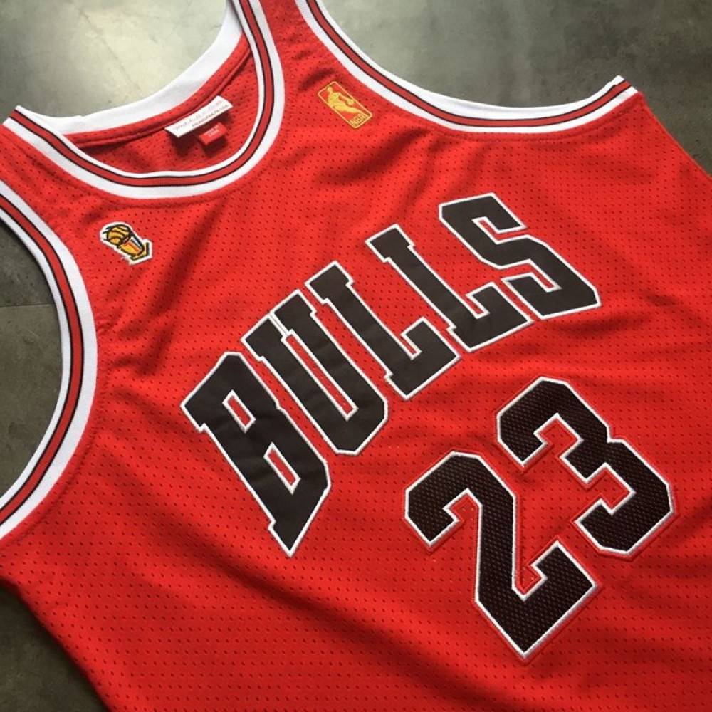 Men's Chicago Bulls Michael Jordan #23 Throwback Red 1996-97 Hardwood Classics Player Jersey-League Wear Hub