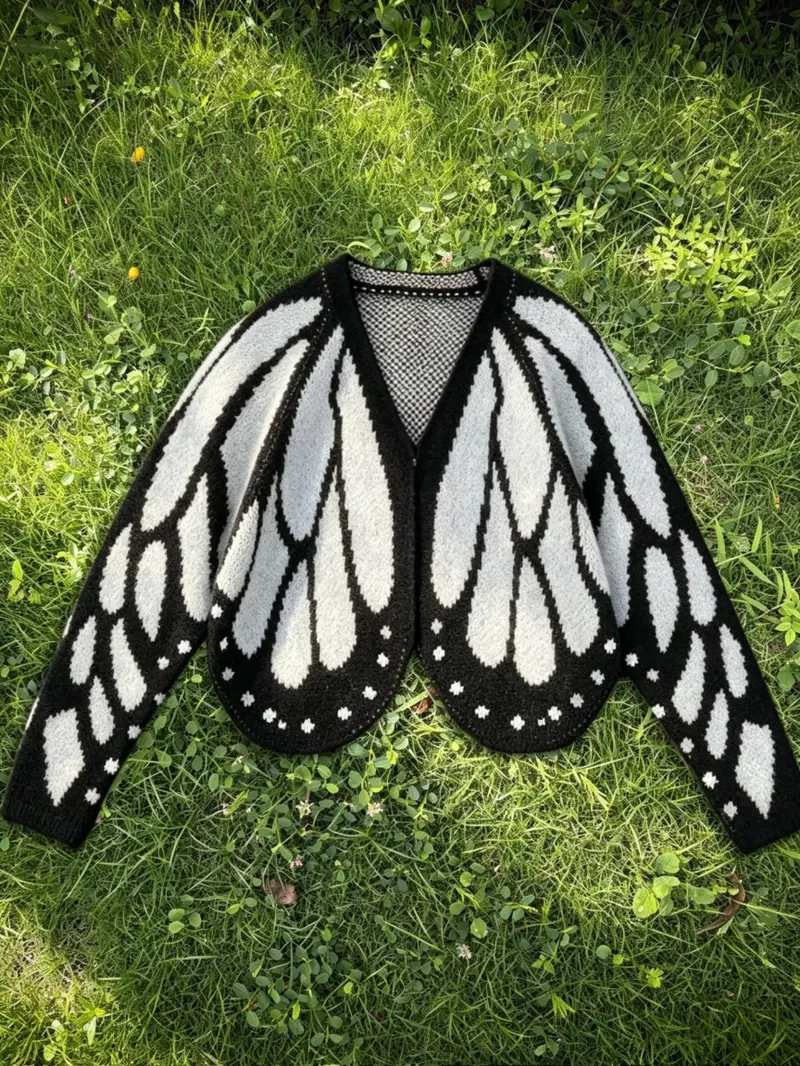 Women's Trendy Butterfly Wings Knit Cardigan, Front Open V Neck, Bat Sleeve Short Design, Casual Fashion Knitwear For Fall Knit Coat for Vacation Parties