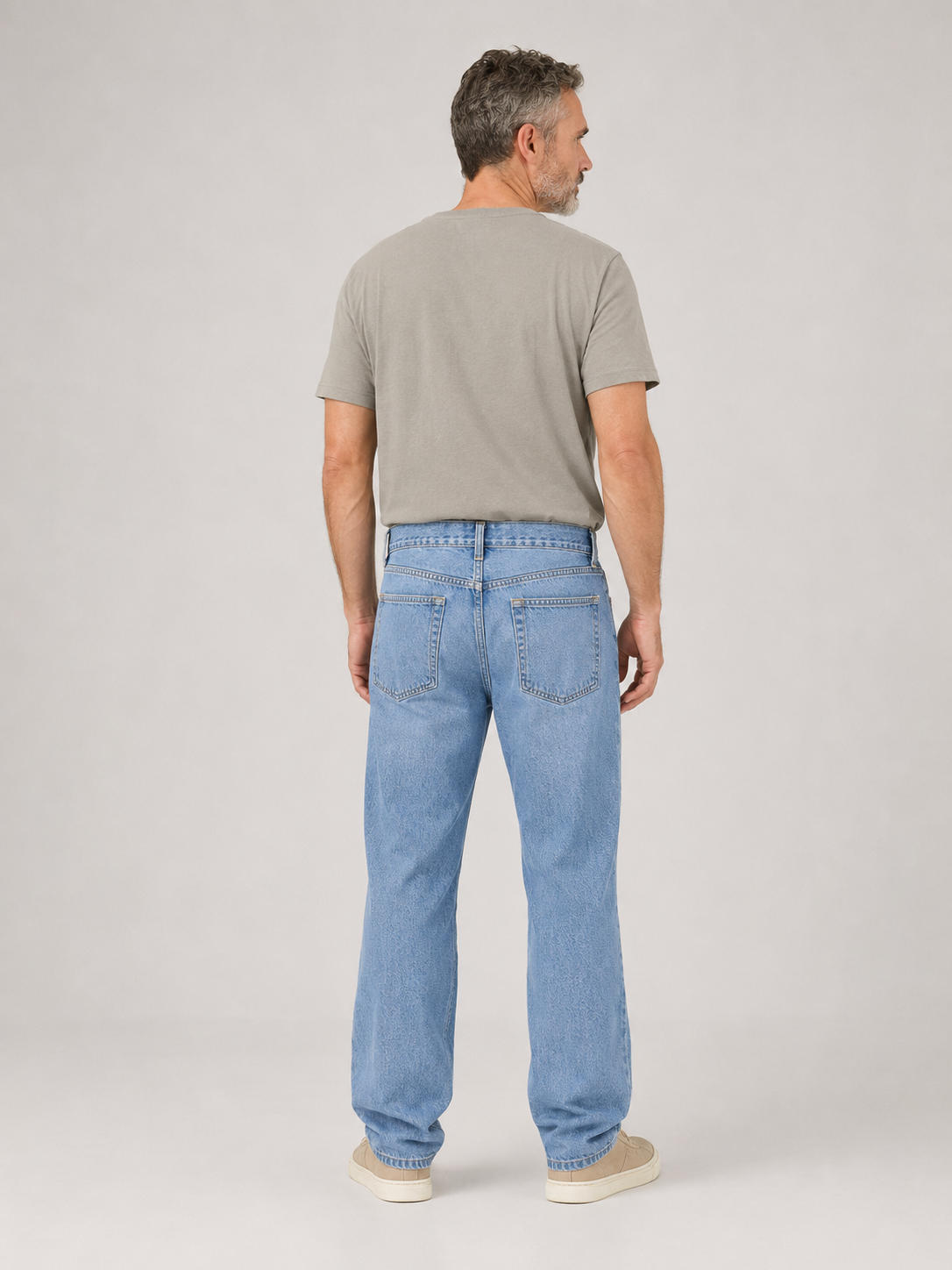 Loose straight jeans back fit view