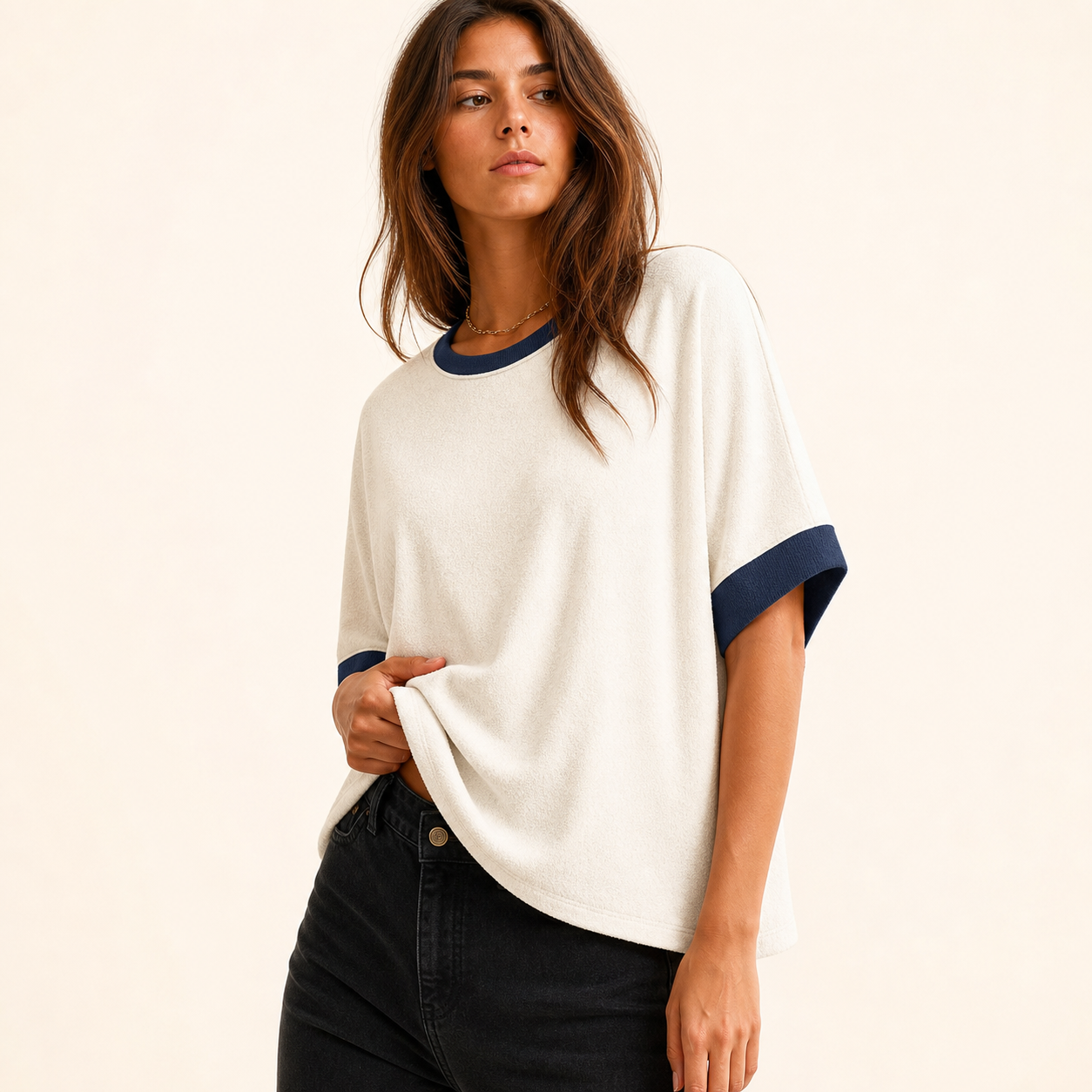 Cream Navy women's contrast-trim relaxed tee