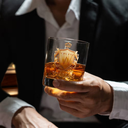 Personalized Initial Crest Whiskey Glass with Custom Name, 10 oz Old Fashioned Rocks Glass, Gift for Men
