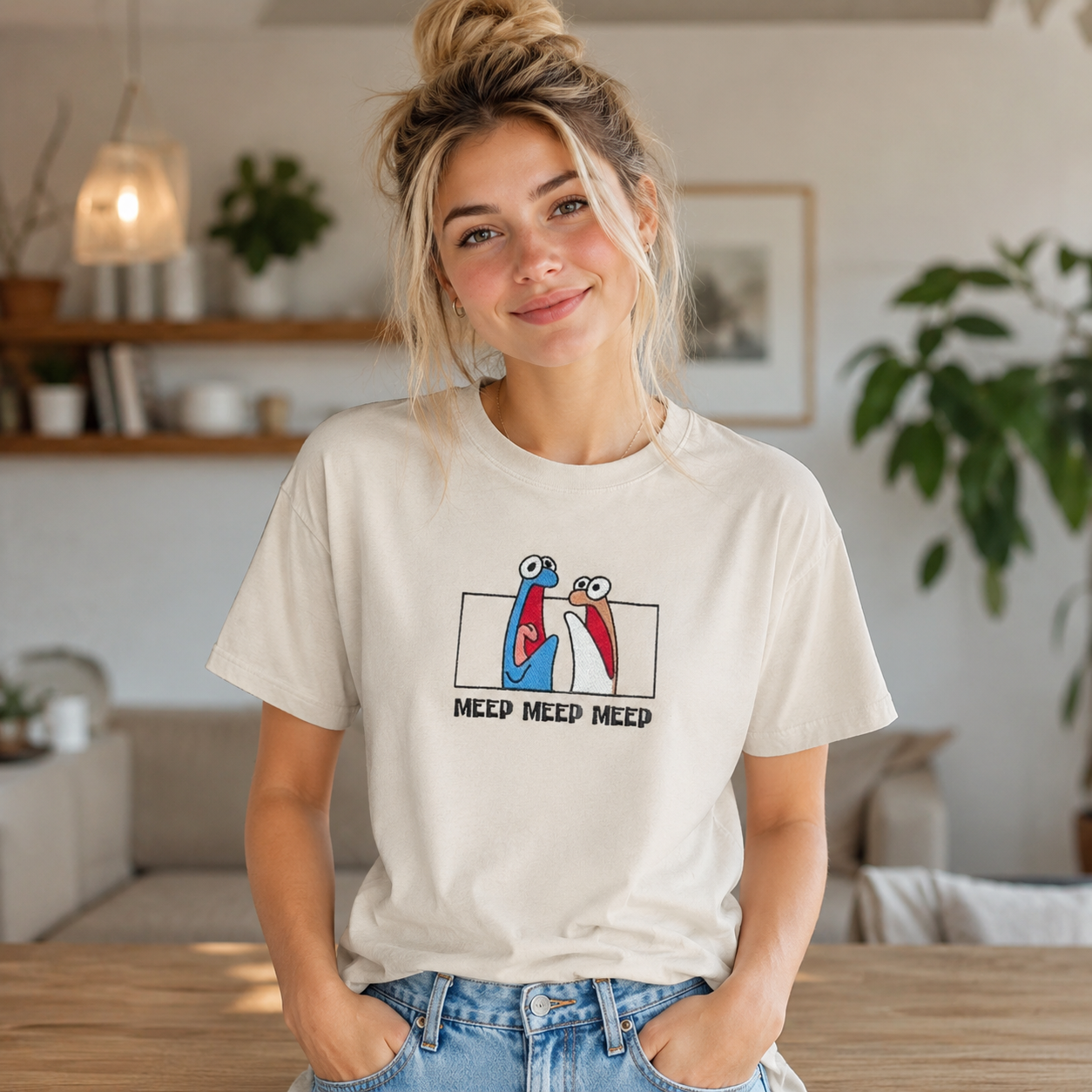 Minimalist Cartoon Bird Graphic T-Shirt – “Meep Meep Meep” Casual Cotton Streetwear Tee