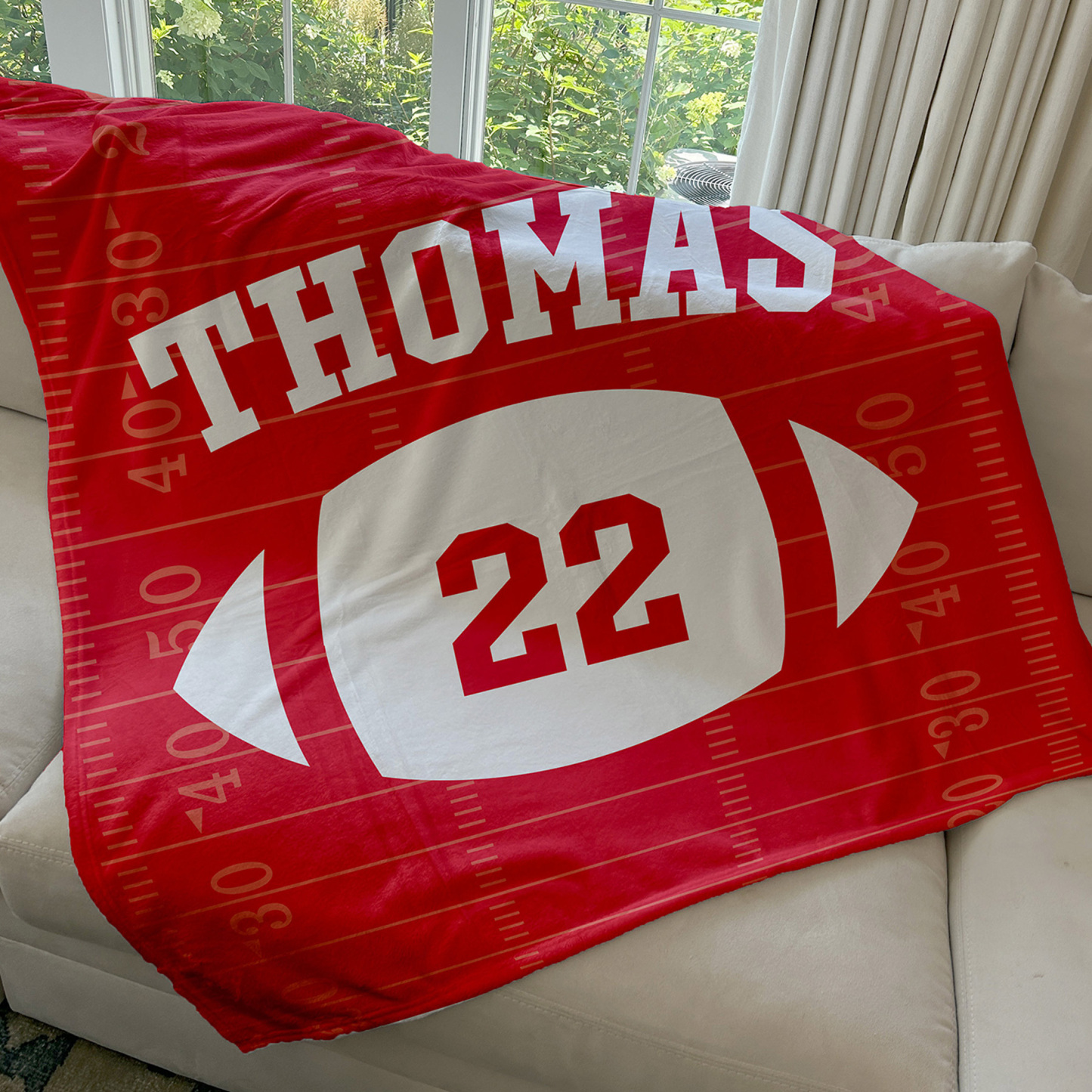 Personalized Football Blanket – Custom Name & Jersey Number, Soft Flannel Fleece, Multiple Sizes
