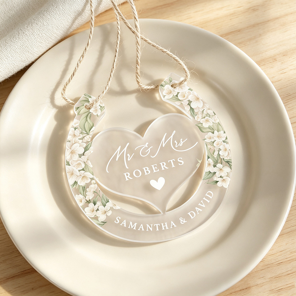 Personalized Wedding Horseshoe Ornament – Custom Mr & Mrs Acrylic Keepsake Gift for Newlyweds