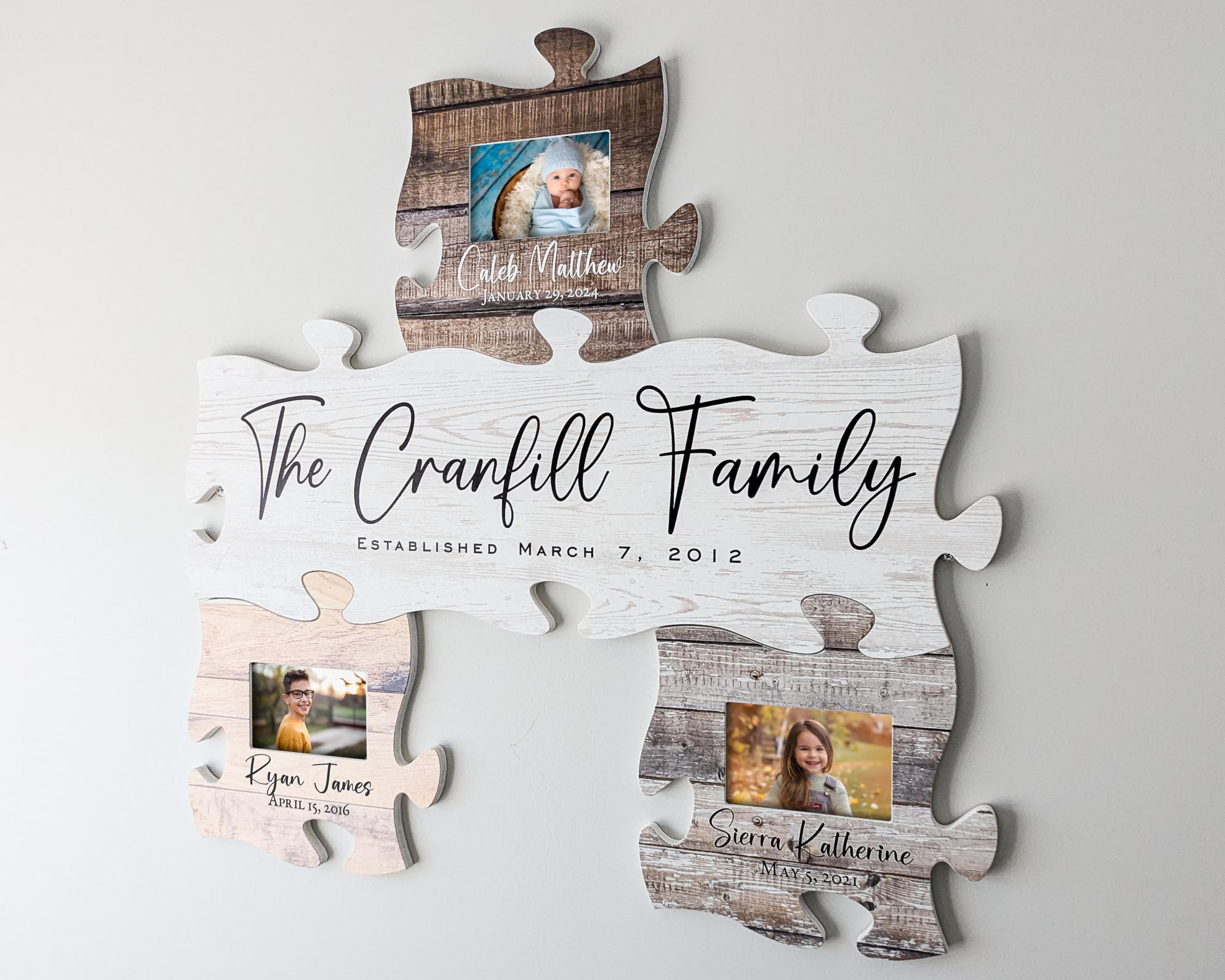 Personalized Family Name Photo Sign Expandable Wooden Wall Decor for Families