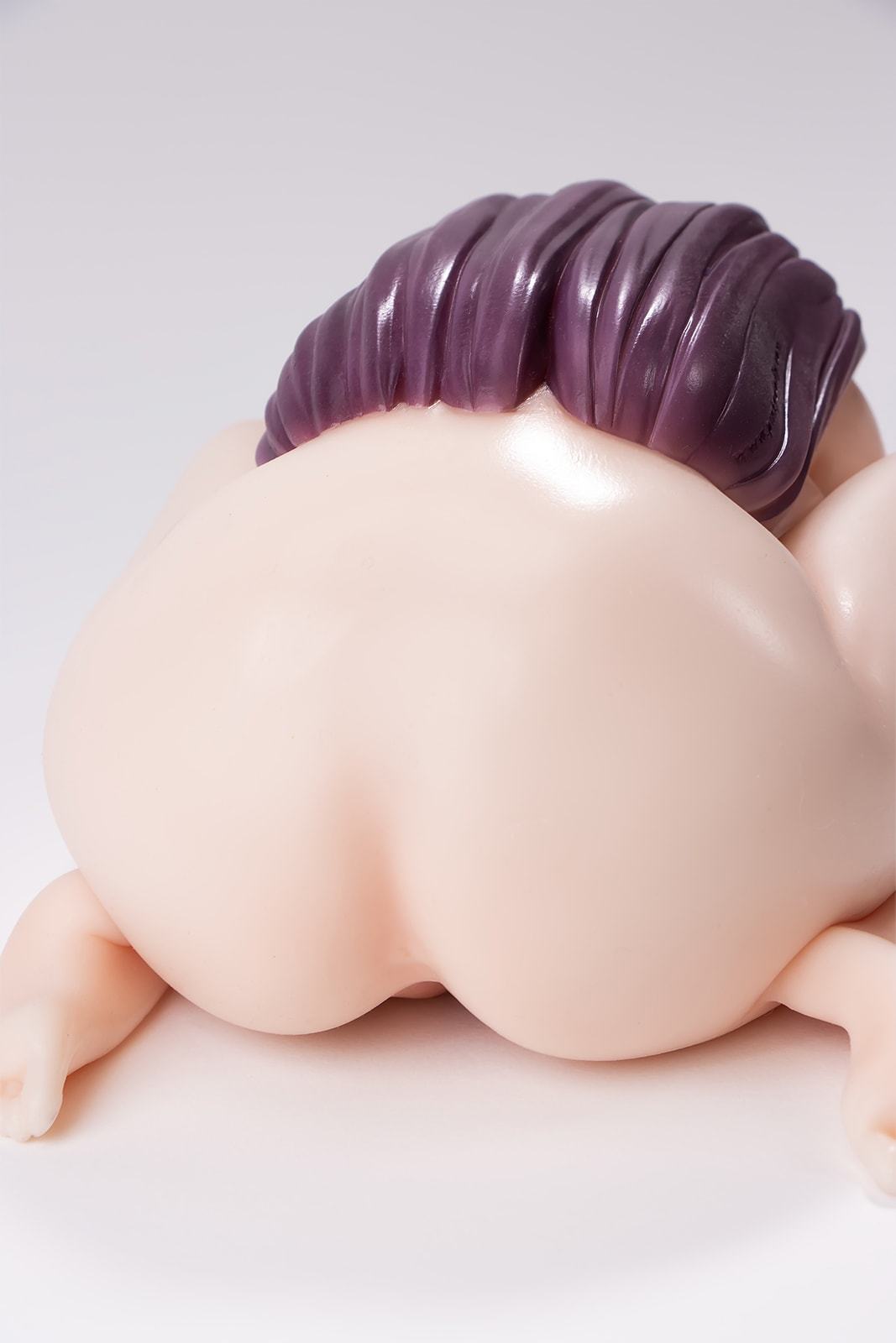 Shy Girl Torso figure Masturbator detail