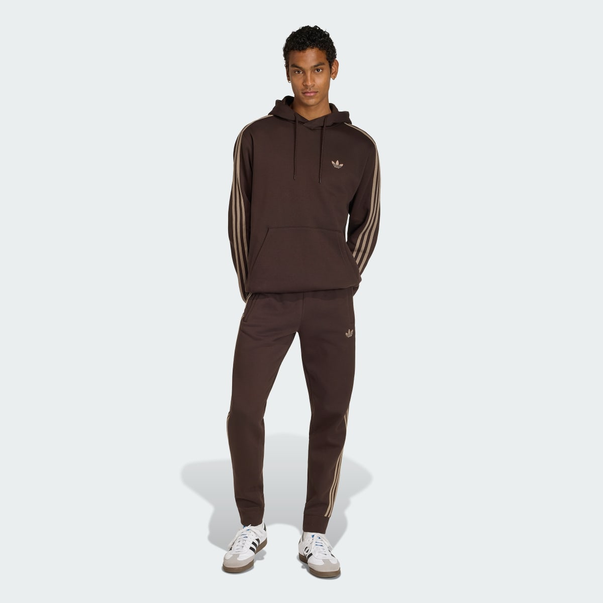 Prenda deportiva para hombre color café - vista 4