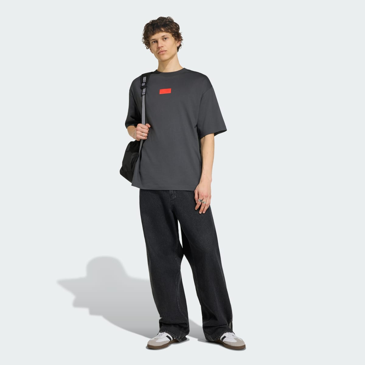 Camiseta deportiva para hombre color negro y rojo - vista 4
