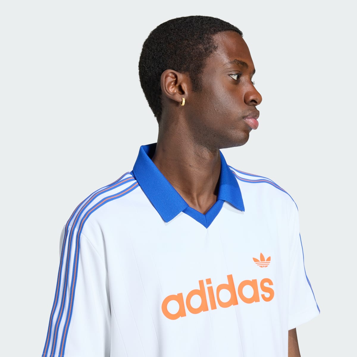 Camiseta deportiva para hombre color blanco y azul - vista 6