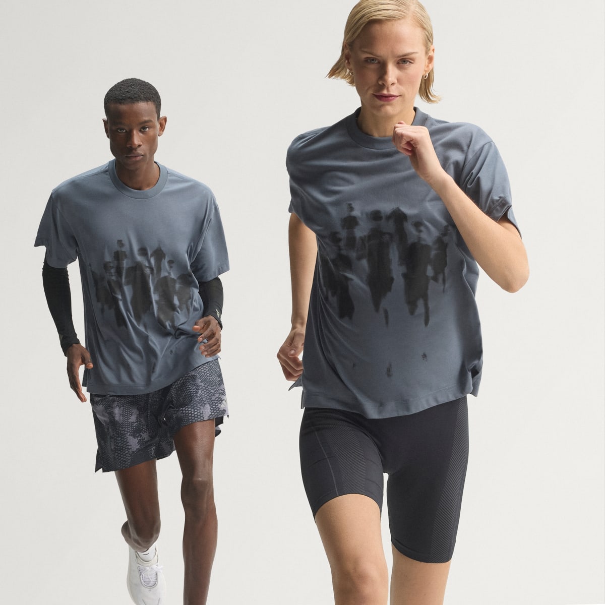 Camiseta deportiva unisex color negro - vista 1