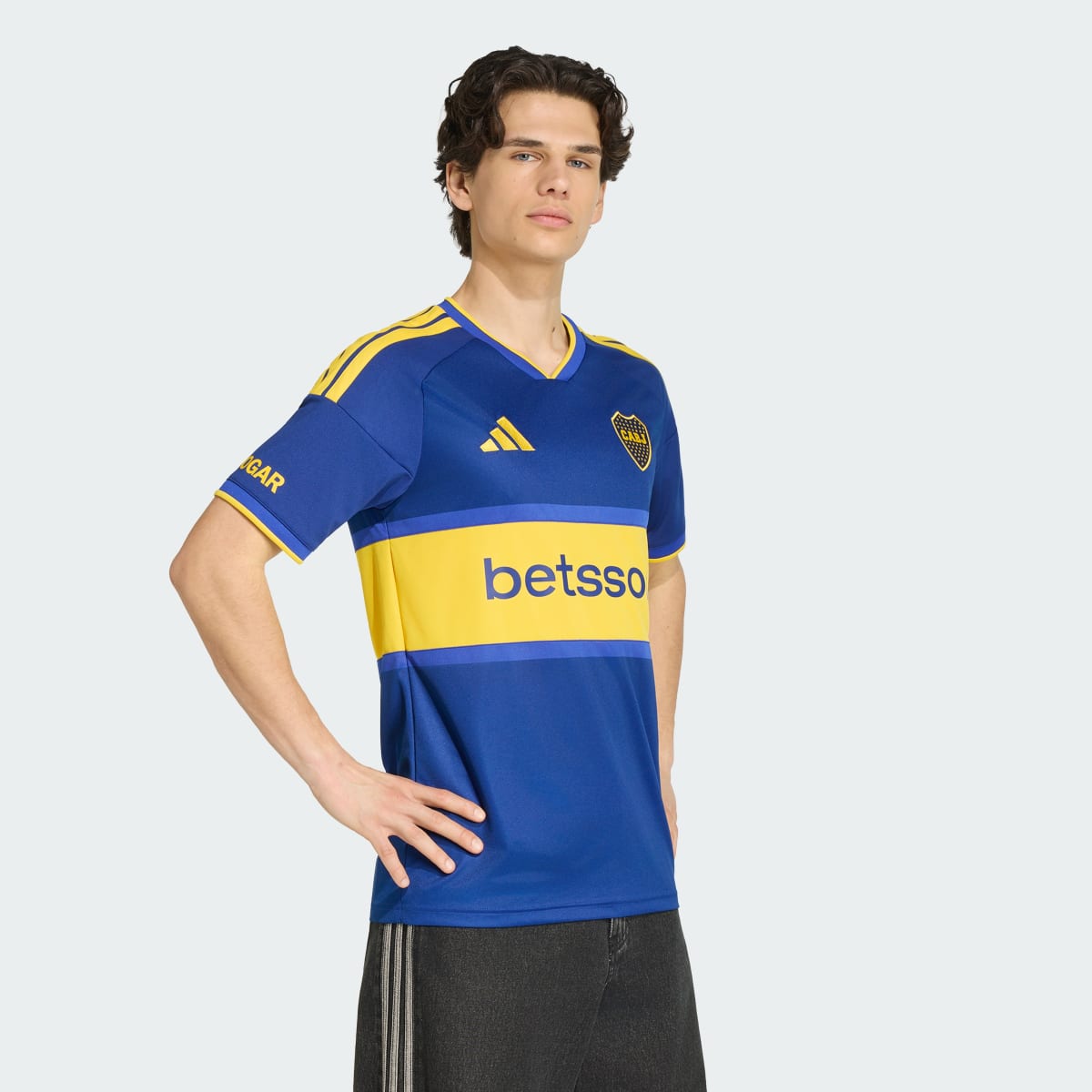 Camiseta deportiva para hombre color azul y dorado - vista 1