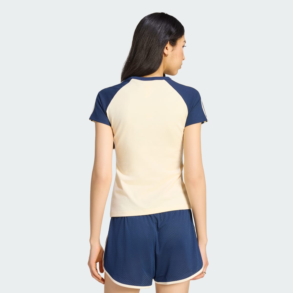 Camiseta deportiva para mujer color vainilla - vista 3