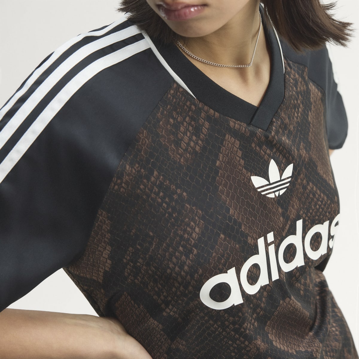 Camiseta deportiva para mujer color café - vista 6
