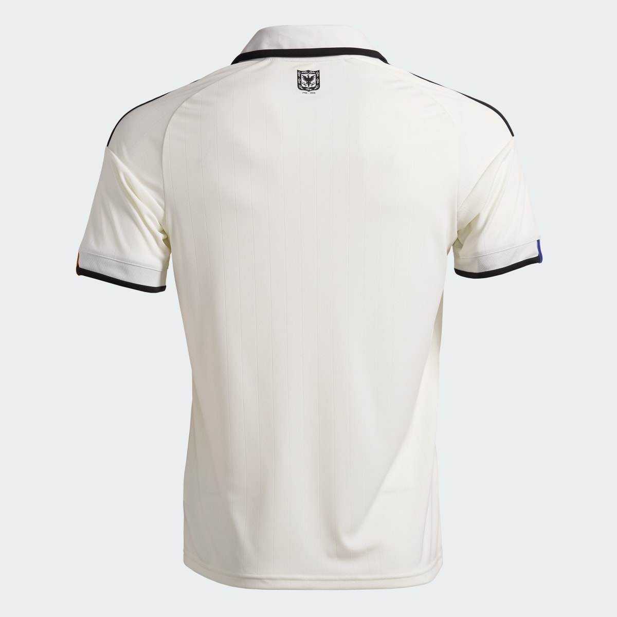 Camiseta deportiva para hombre color blanco y negro - vista 2