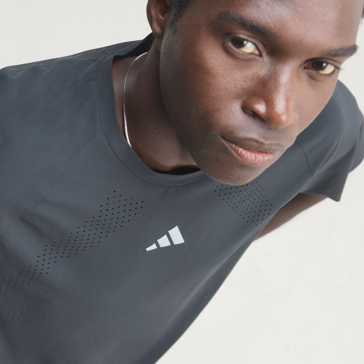 Camiseta deportiva para hombre color negro - vista 5