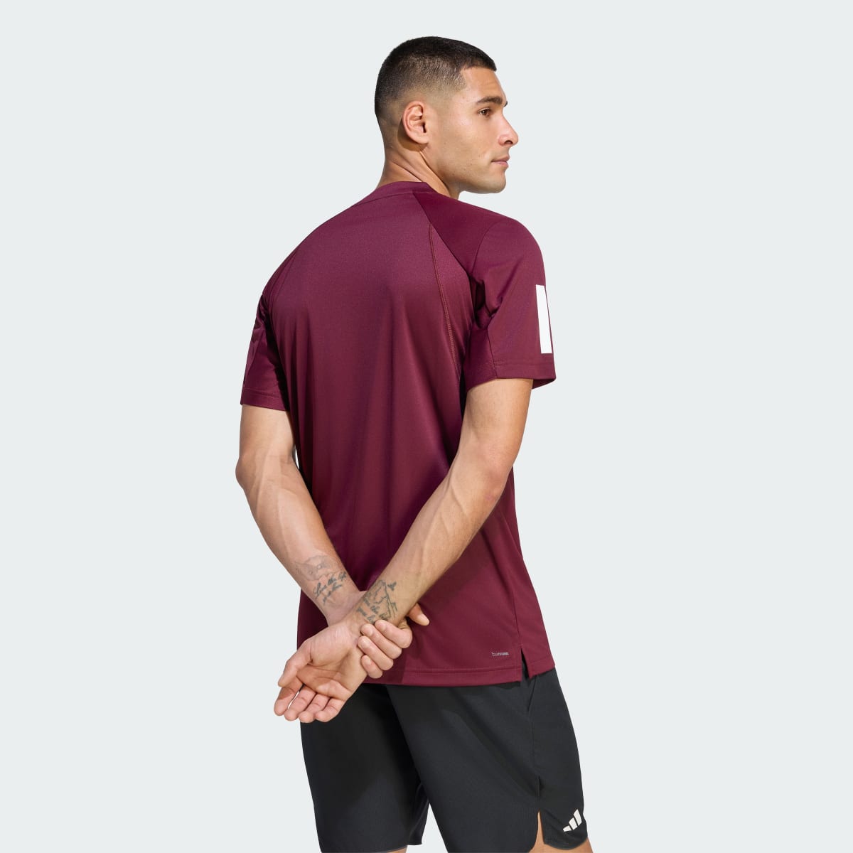 Camiseta deportiva para hombre color granate - vista 3