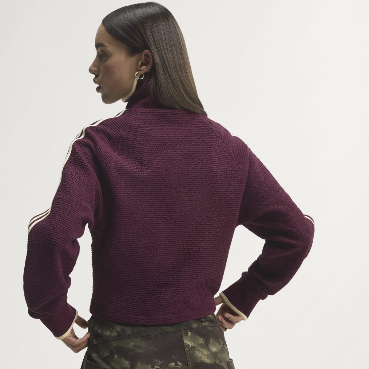 Chaqueta deportiva para mujer color granate y rojo - vista 2