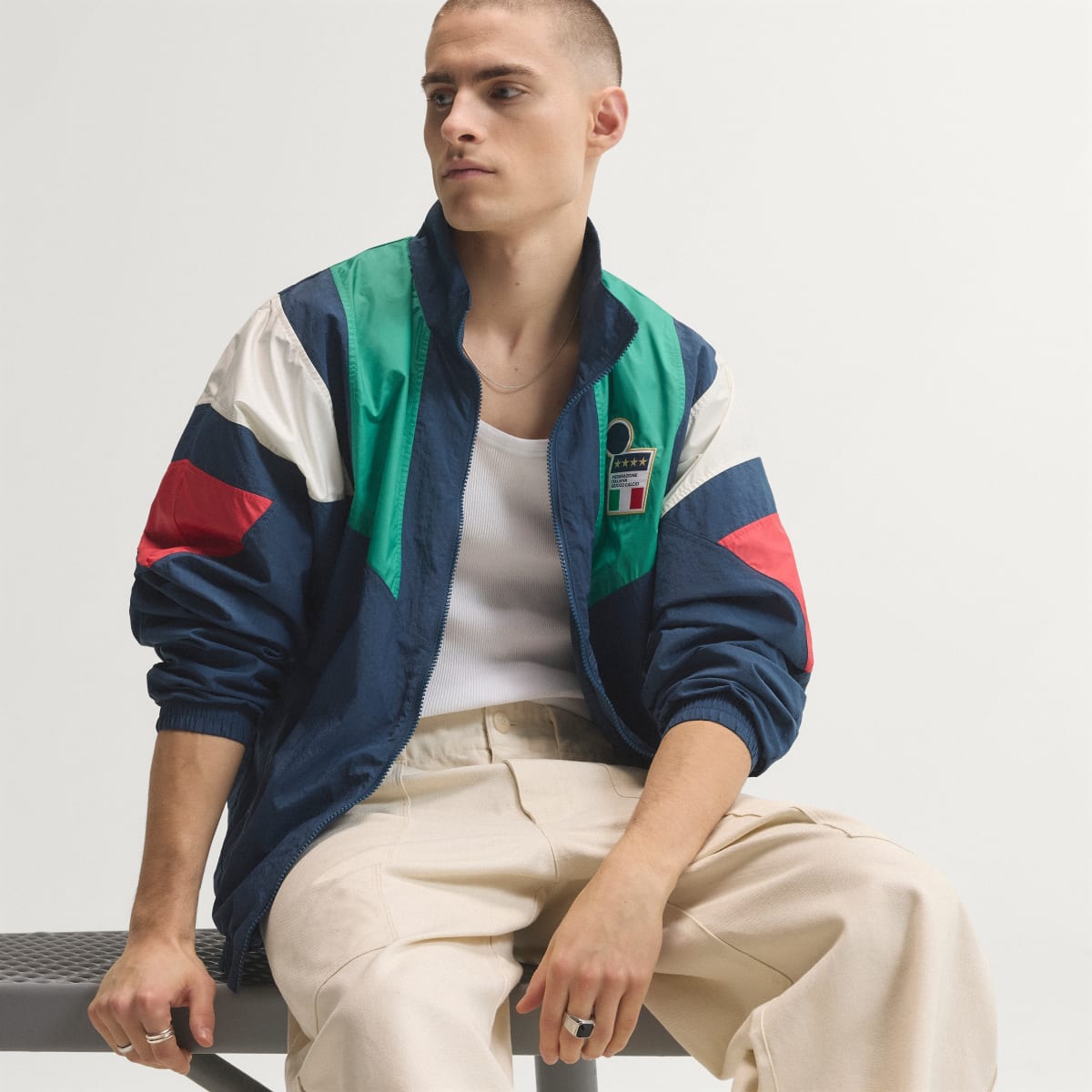 Chaqueta deportiva para hombre color tono neutro - vista 1