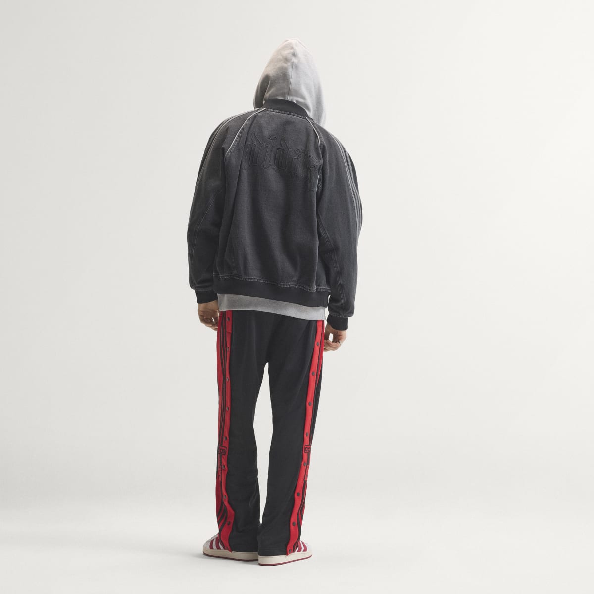 Chaqueta deportiva para hombre color negro - vista 2