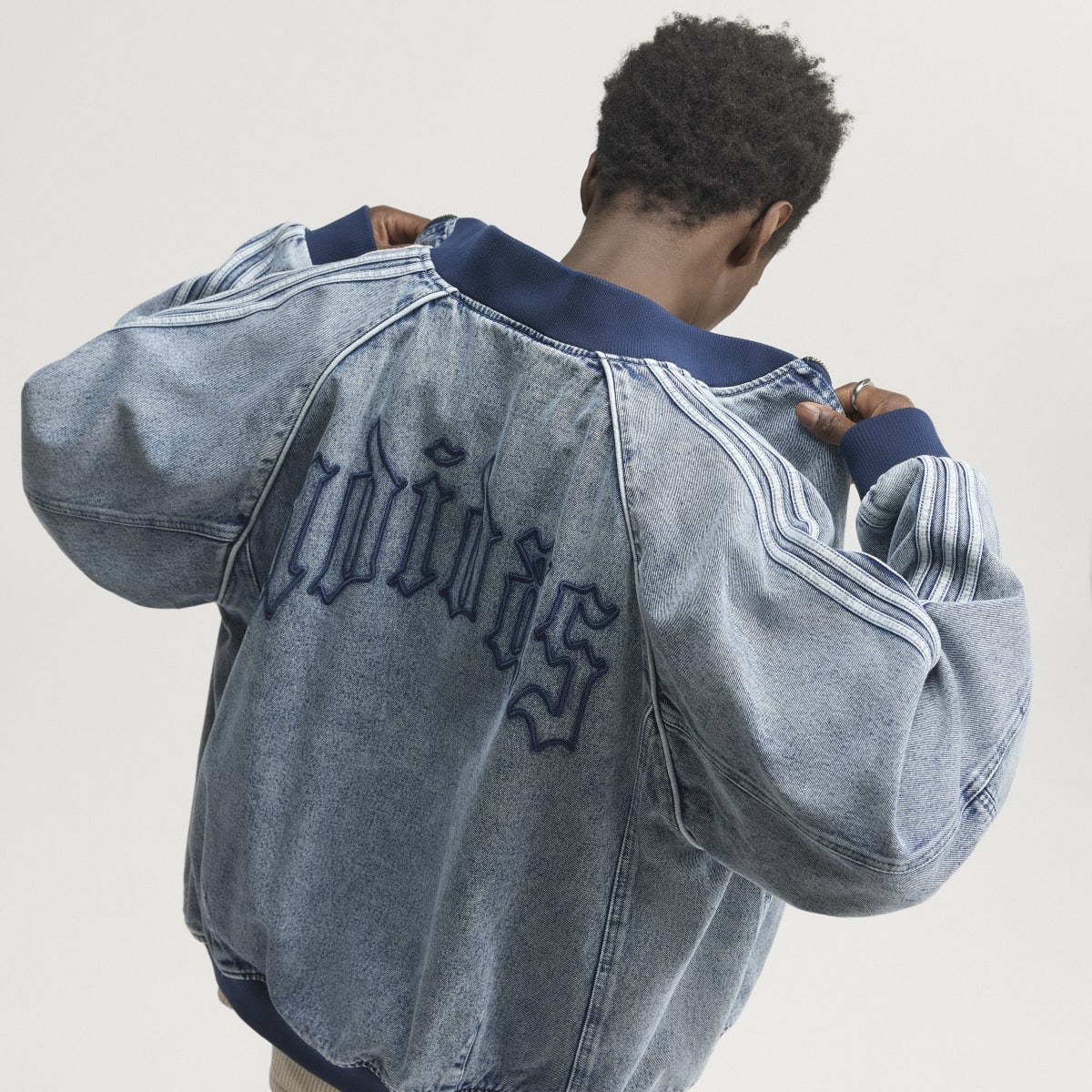 Chaqueta deportiva para hombre color tono neutro - vista 7
