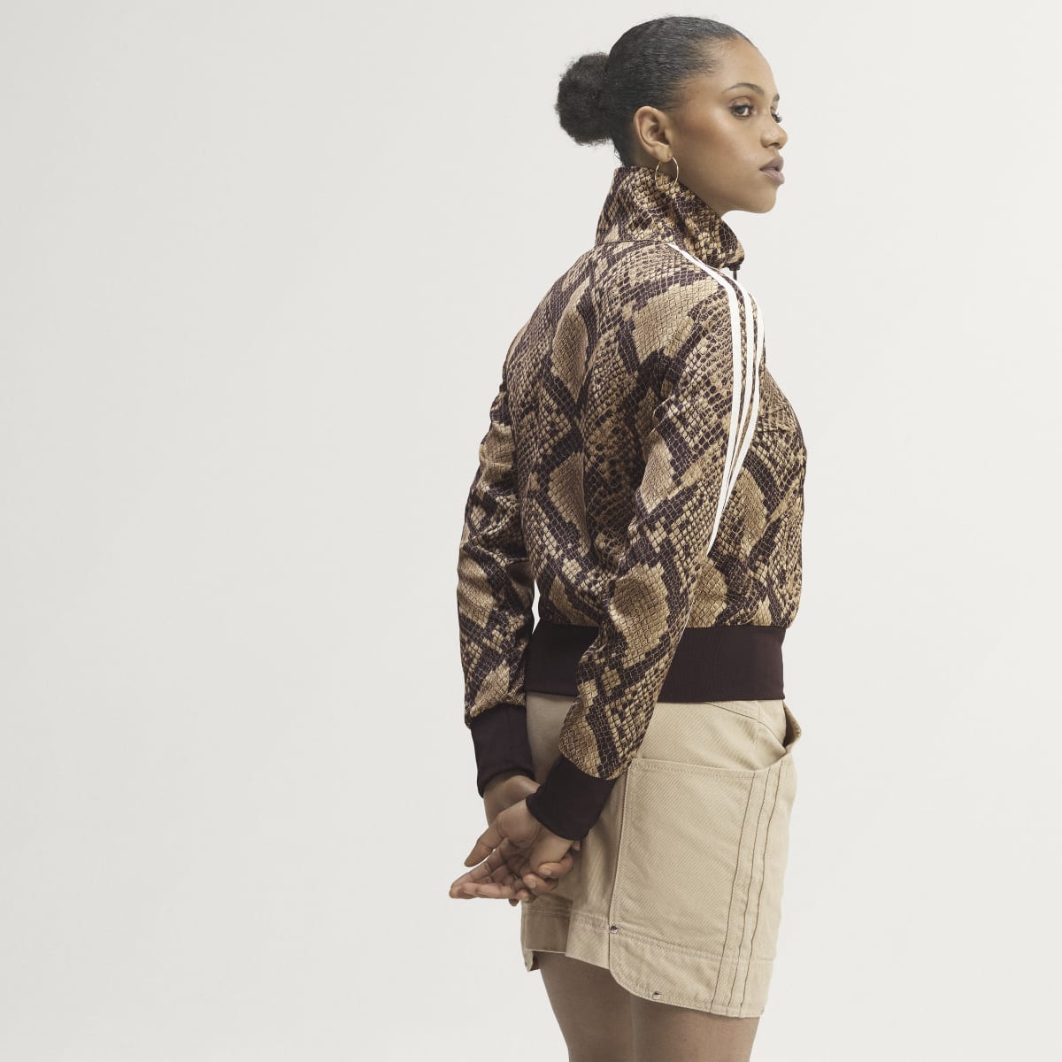 Chaqueta deportiva para mujer color beige - vista 2