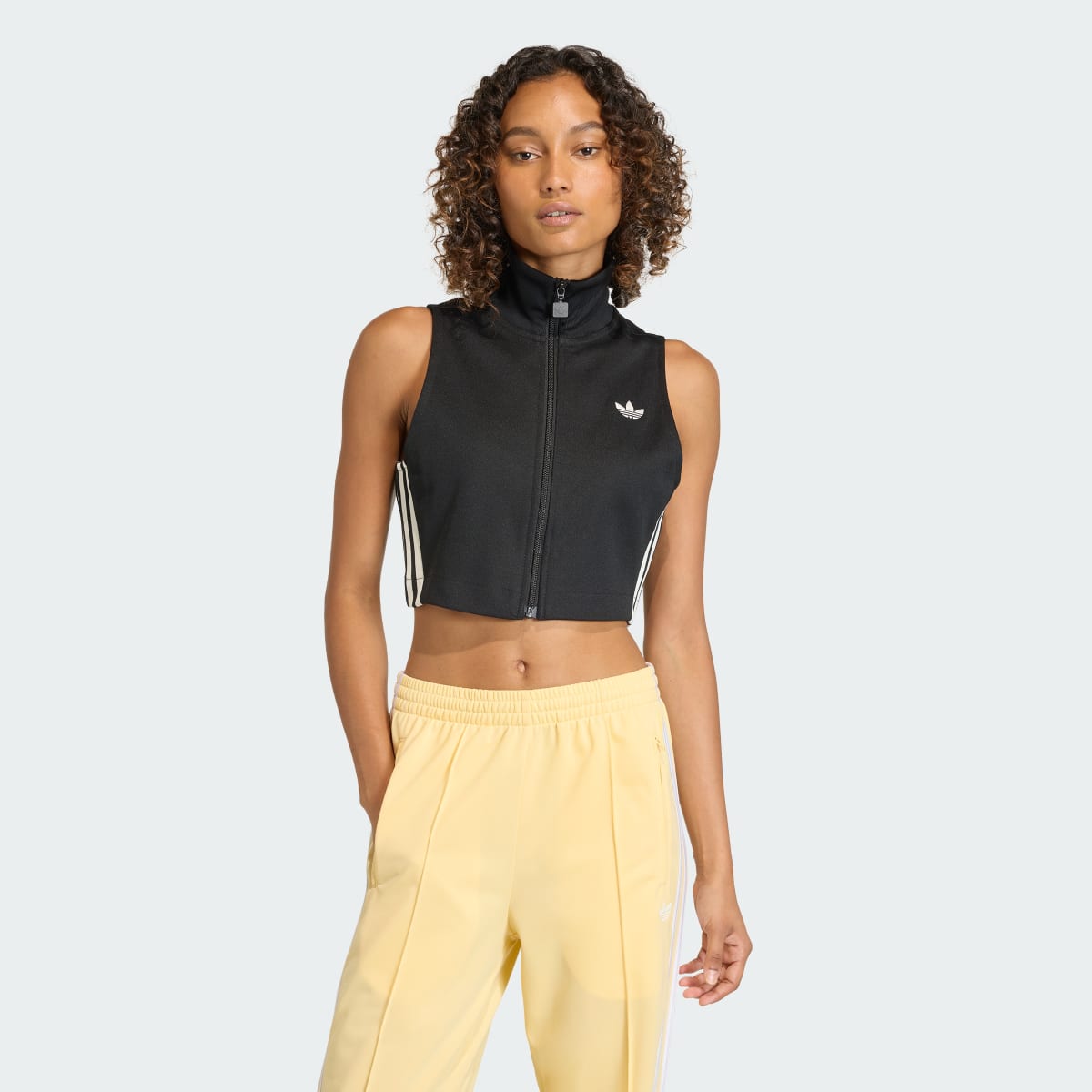 Prenda deportiva para mujer color negro y blanco - vista 1