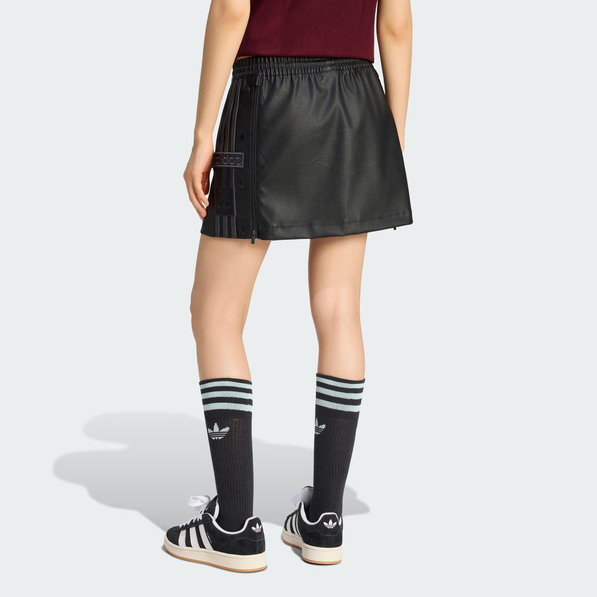 Prenda deportiva para mujer color negro - vista 3