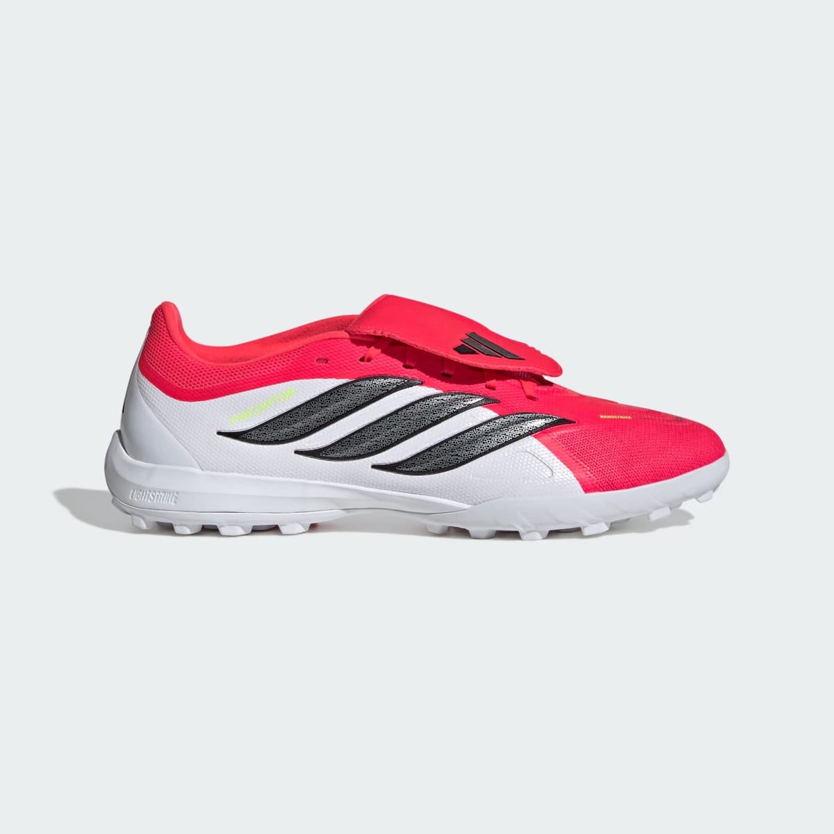 Guayos de fútbol unisex color rojo y negro - vista 2