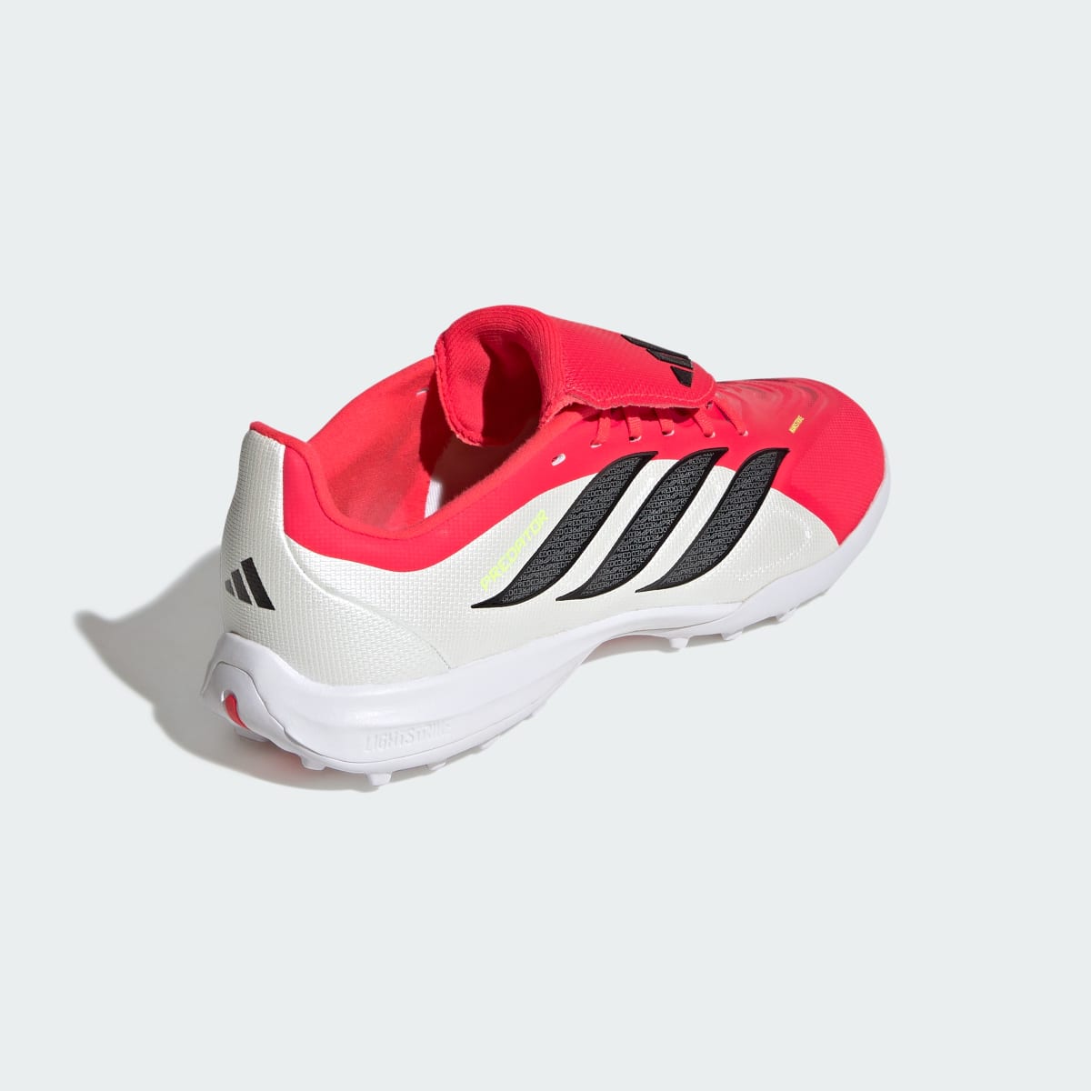 Guayos de fútbol para niños color rojo y negro - vista 6