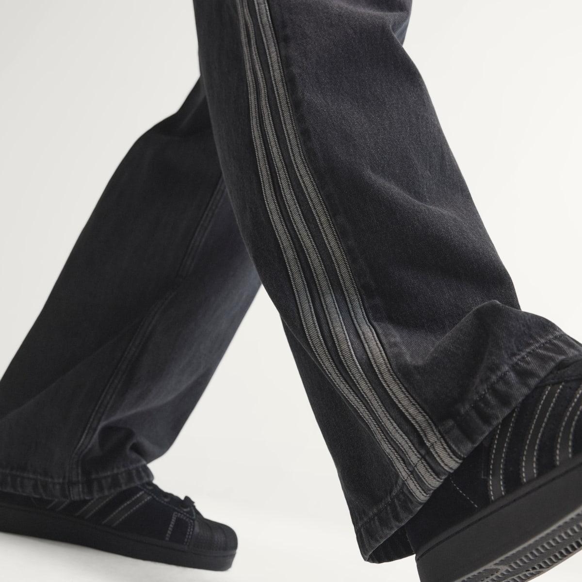 Pantalón deportivo para hombre color negro - vista 8