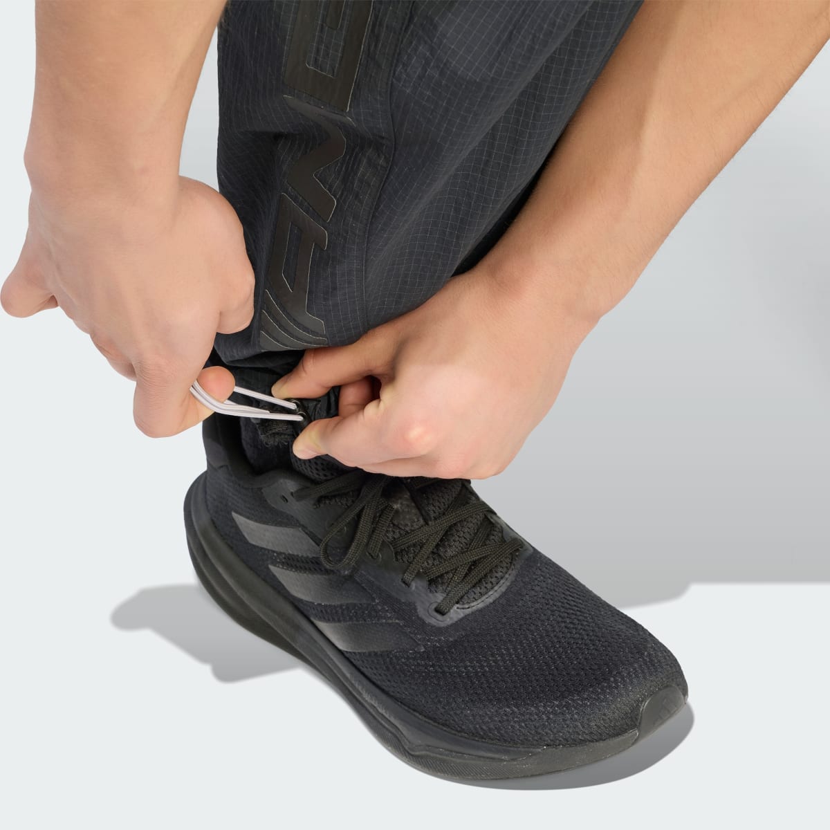 Pantalón deportivo para hombre color negro - vista 7